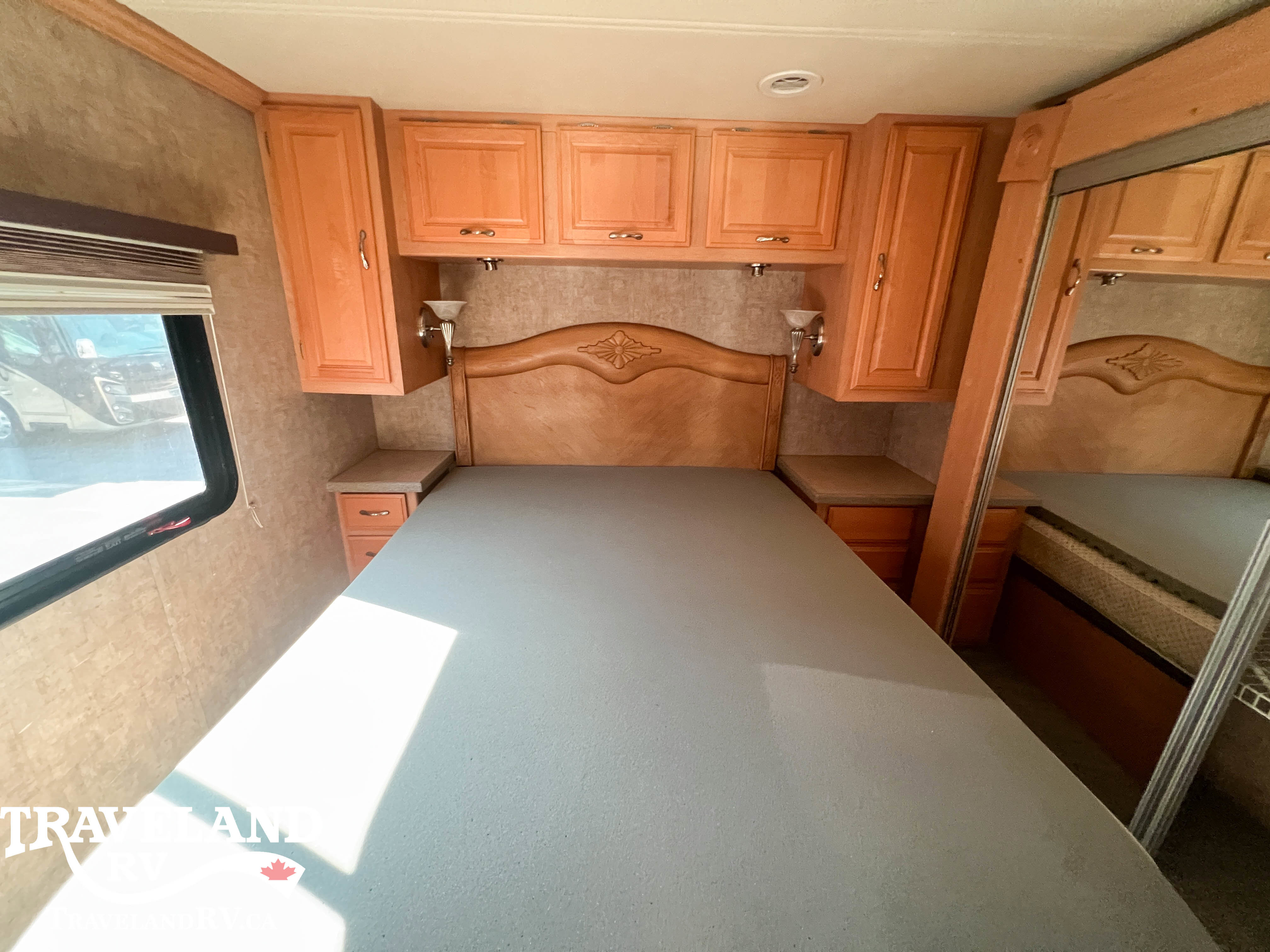 2005 COACHMEN CROSS COUNTRY SE 40 - Image 23