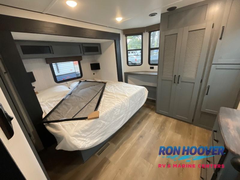 2026 PALOMINO PUMA 421LFT - Image 25