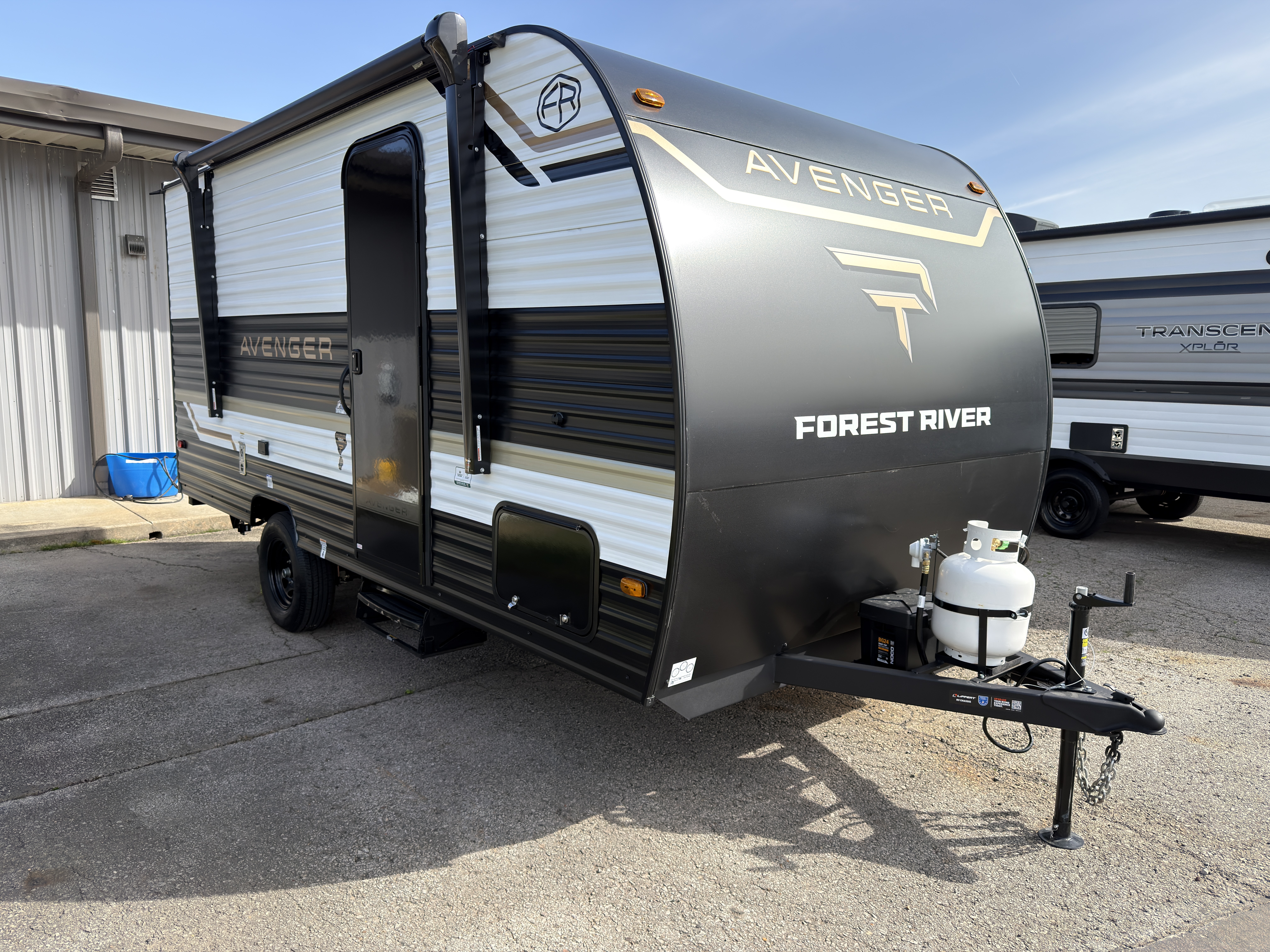 2026 Prime Time Avenger LT 16BHX - Image 1