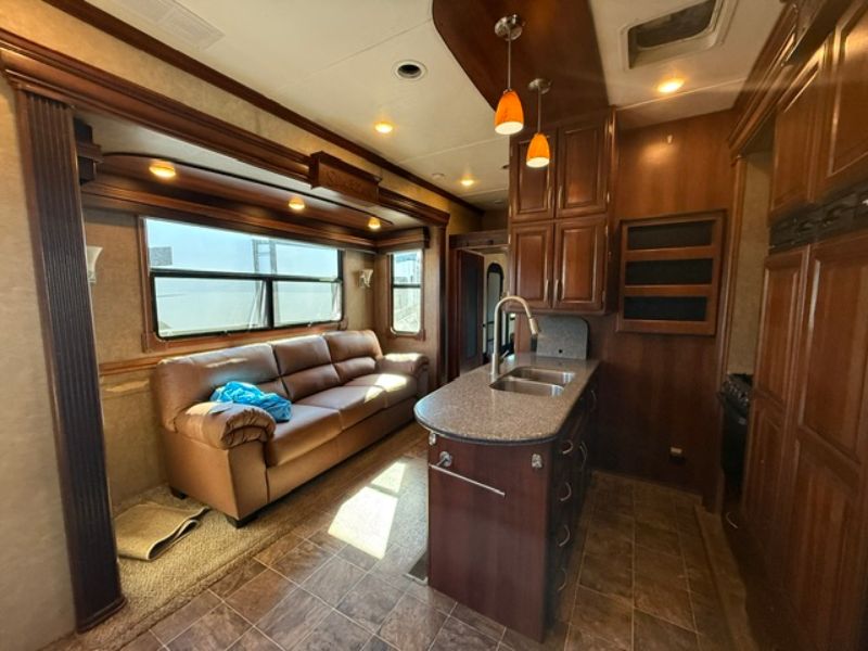 2015 Prime Time Spartan 1239 - Image 4