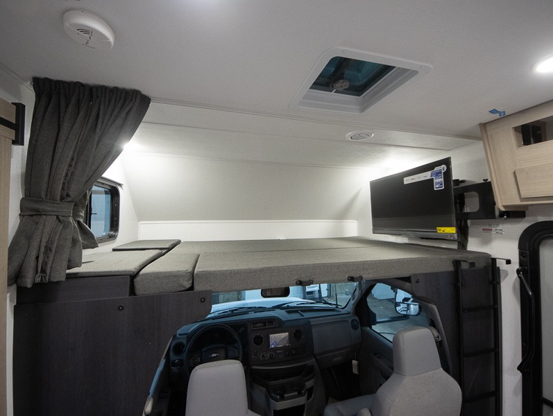 2025 Forest River Sunseeker 2850SLE - Image 7