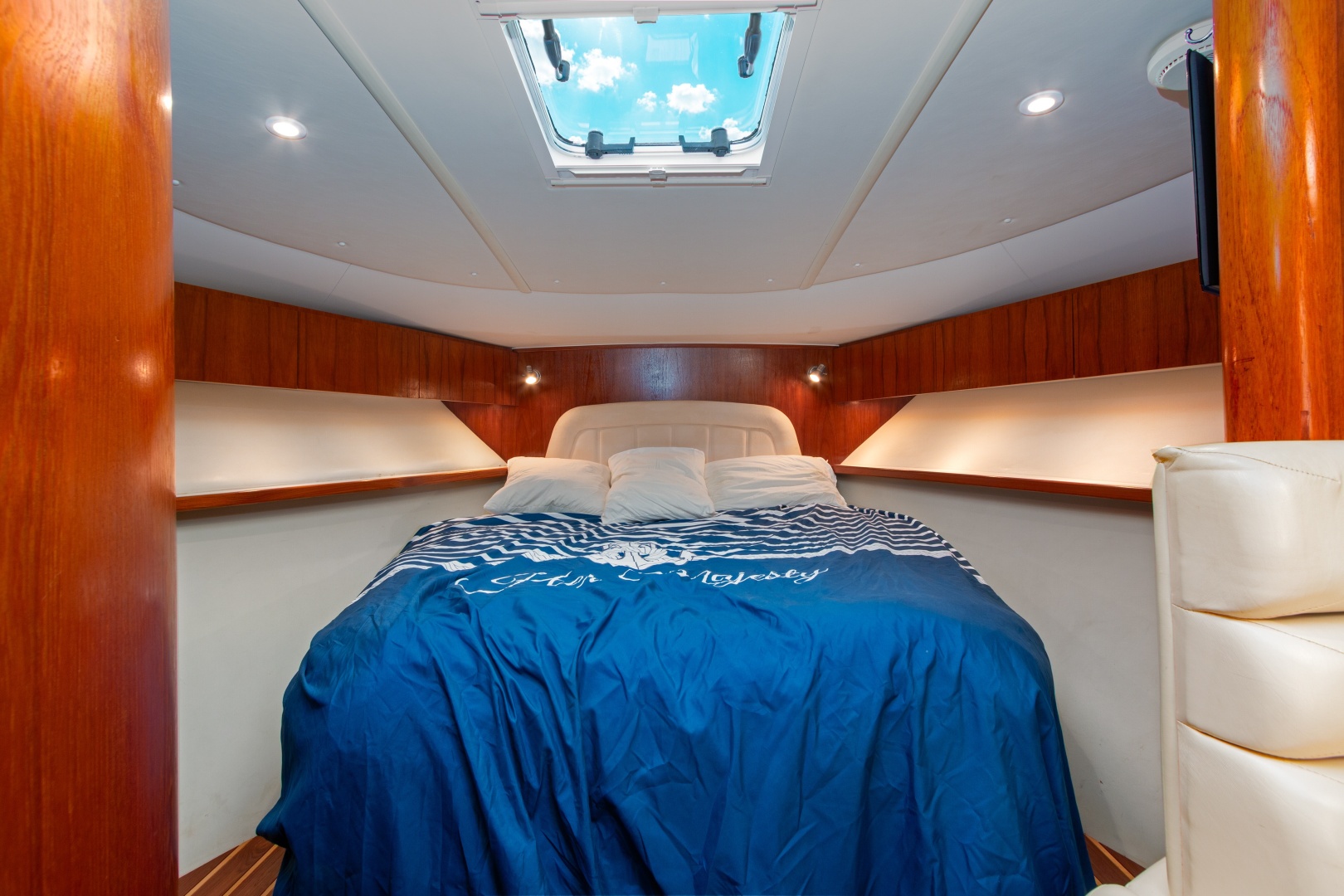 2007 Tiara Yachts 3800 Open - Image 27