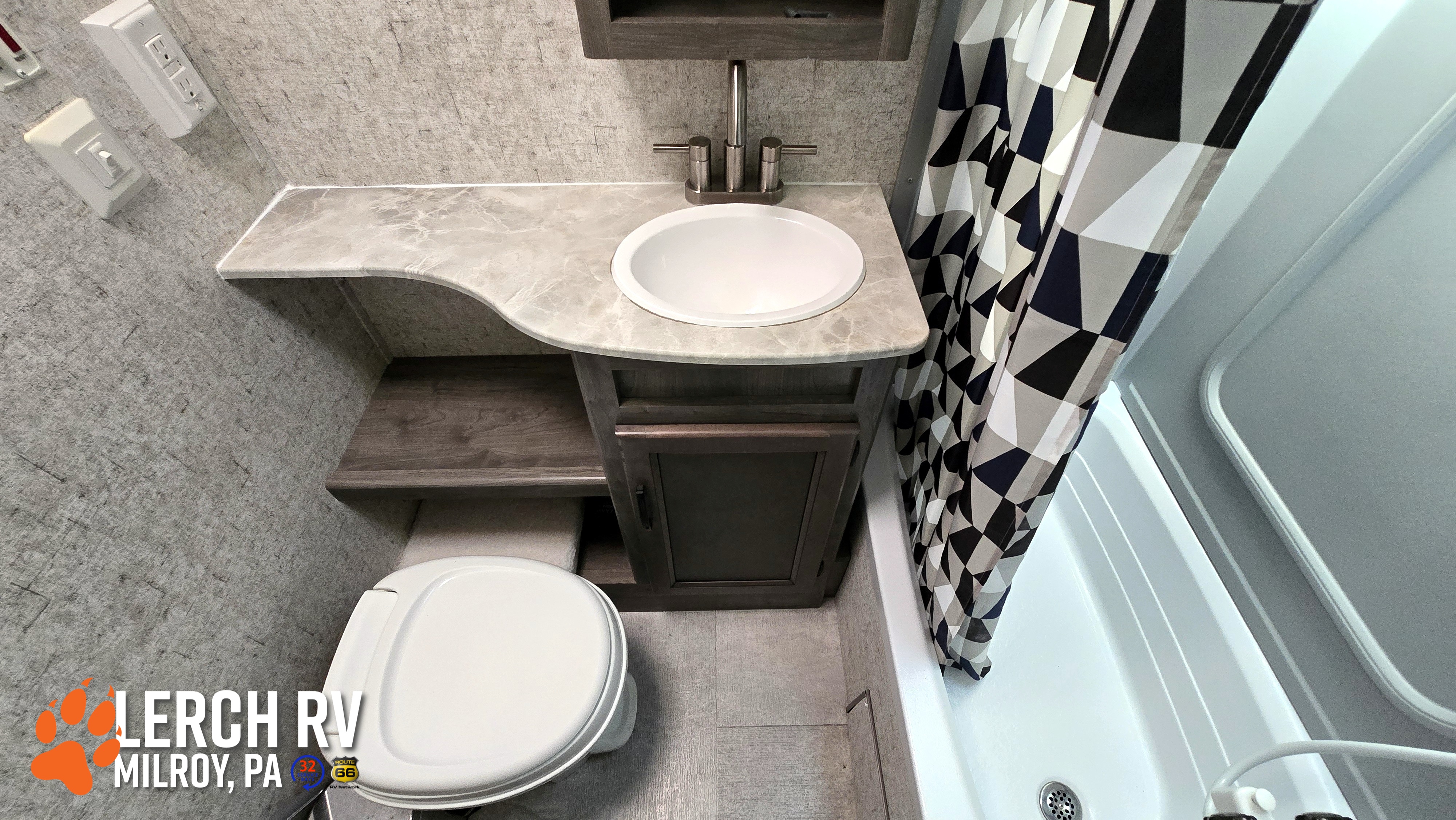 2019 FOREST RIVER APEX 300BHS - Image 33