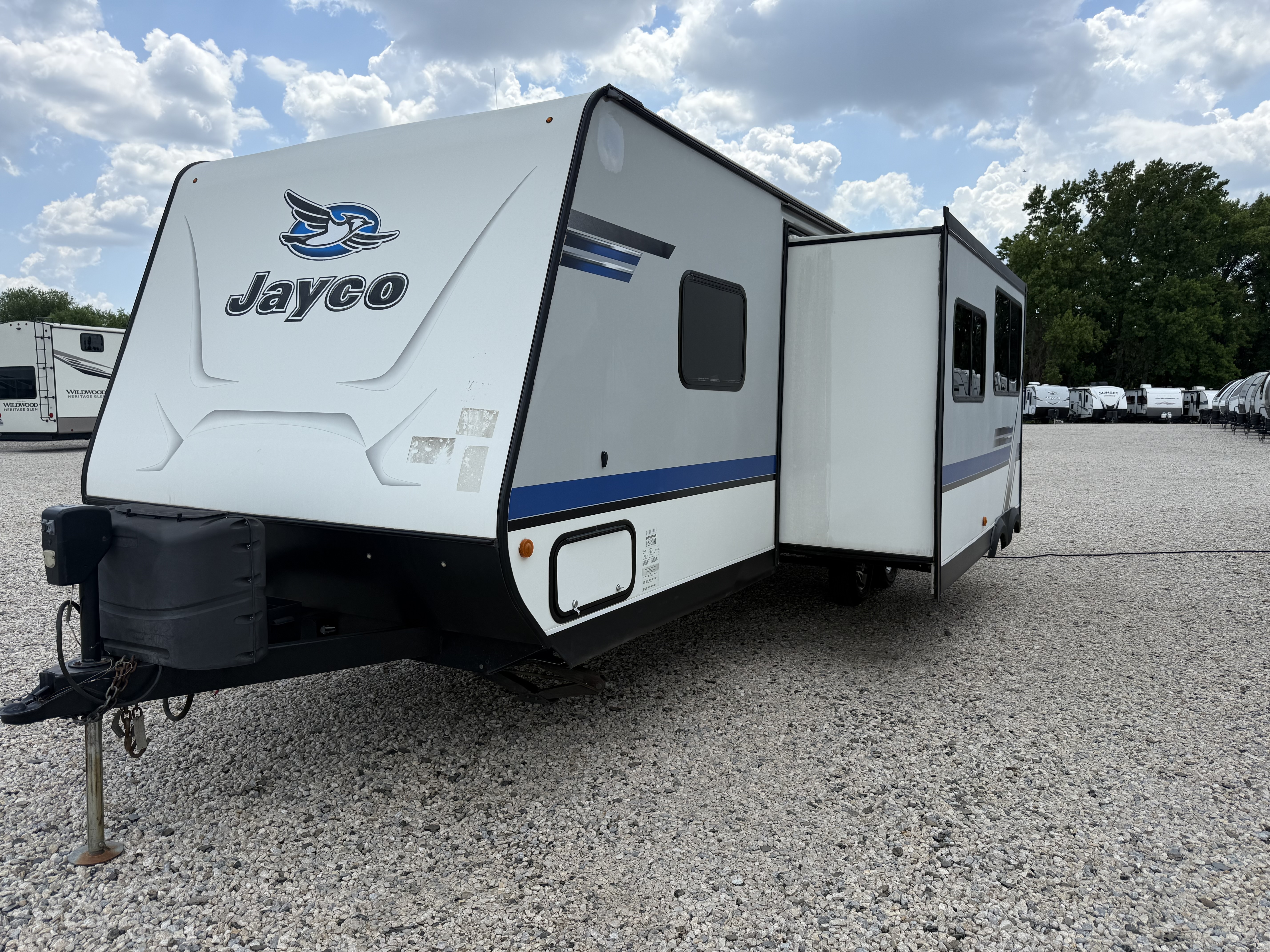 2018 Jayco Jay Feather 25BH - Image 3
