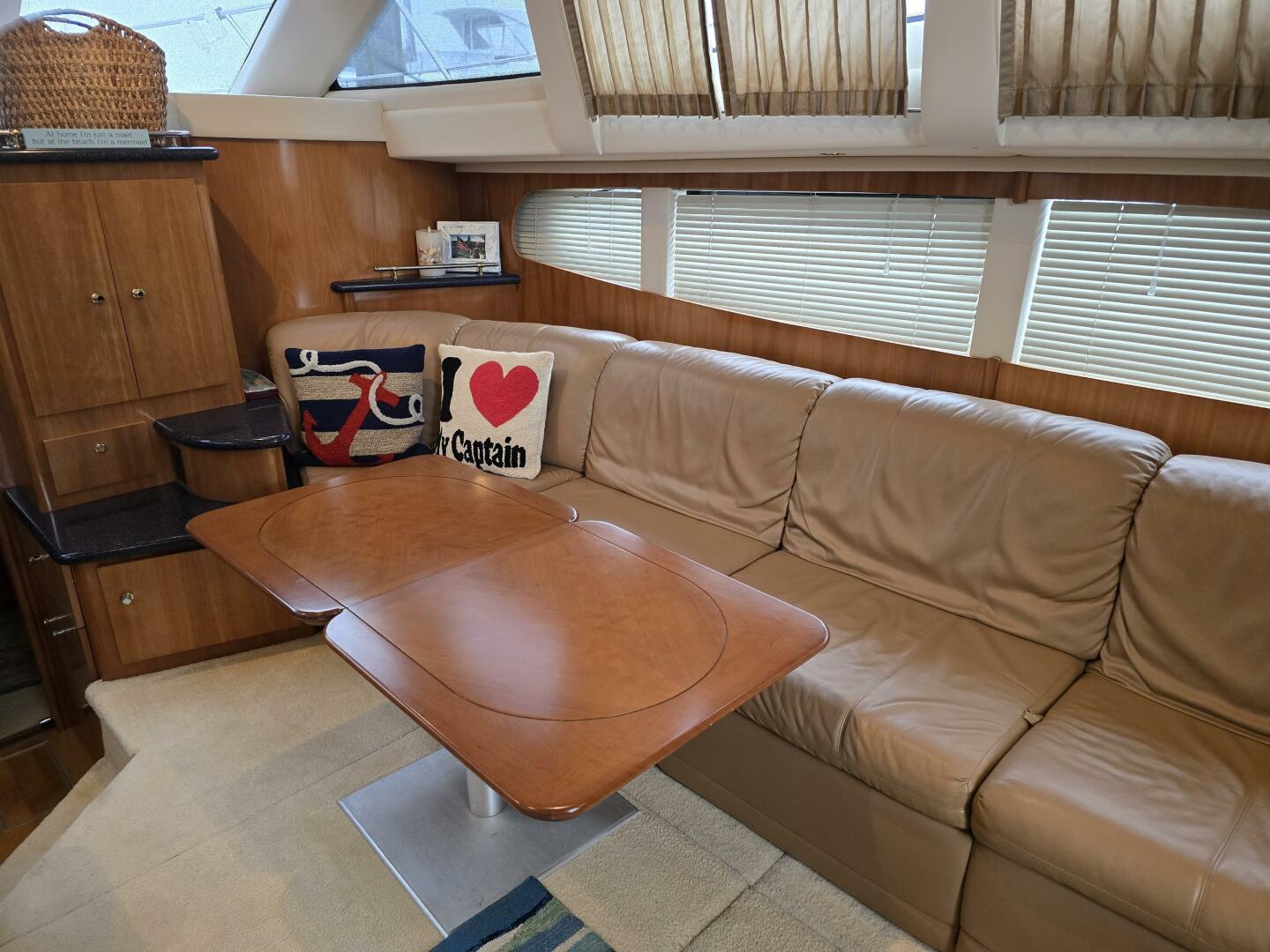 2002 Carver 444 Cockpit Motor Yacht - Image 27