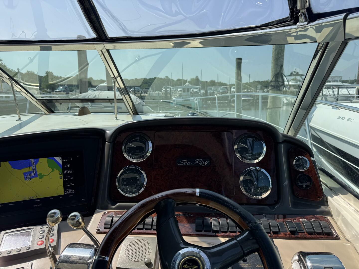 2003 Sea Ray 420 Sundancer - Image 18