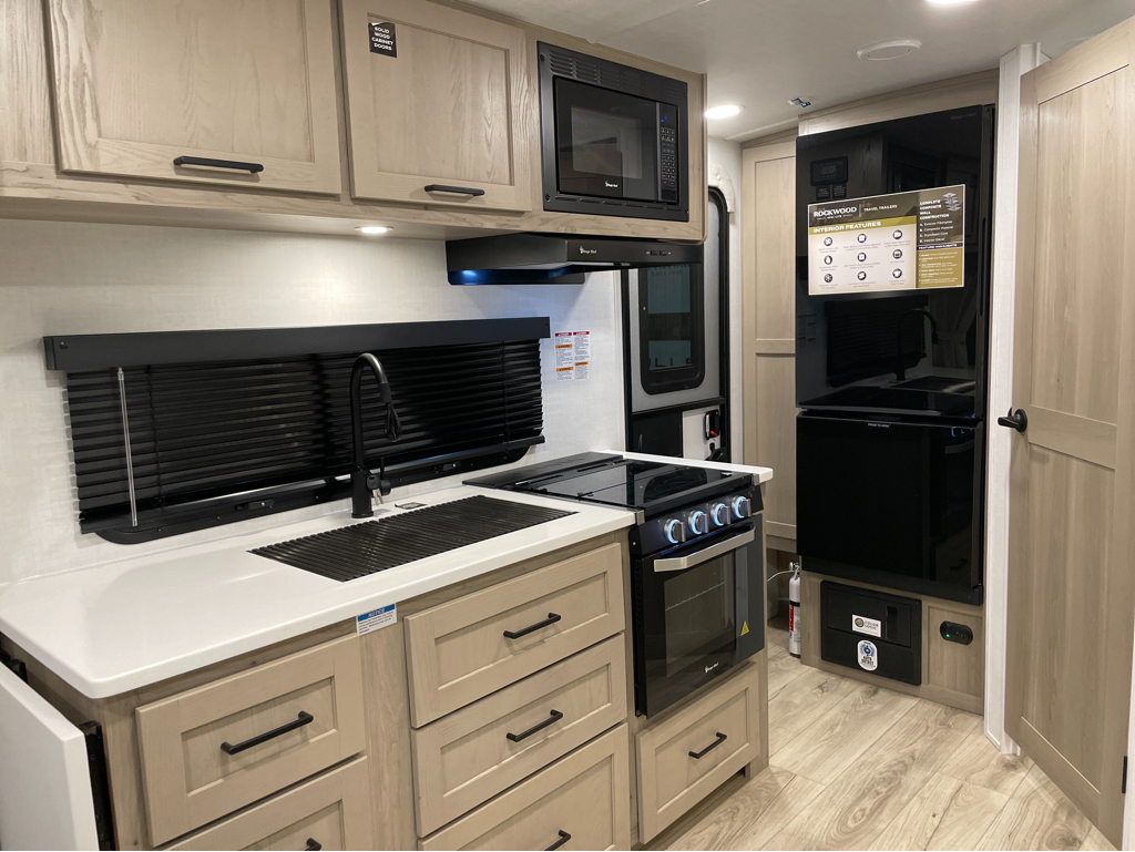 2026 Forest River Rockwood Mini Lite 2109S - Image 10