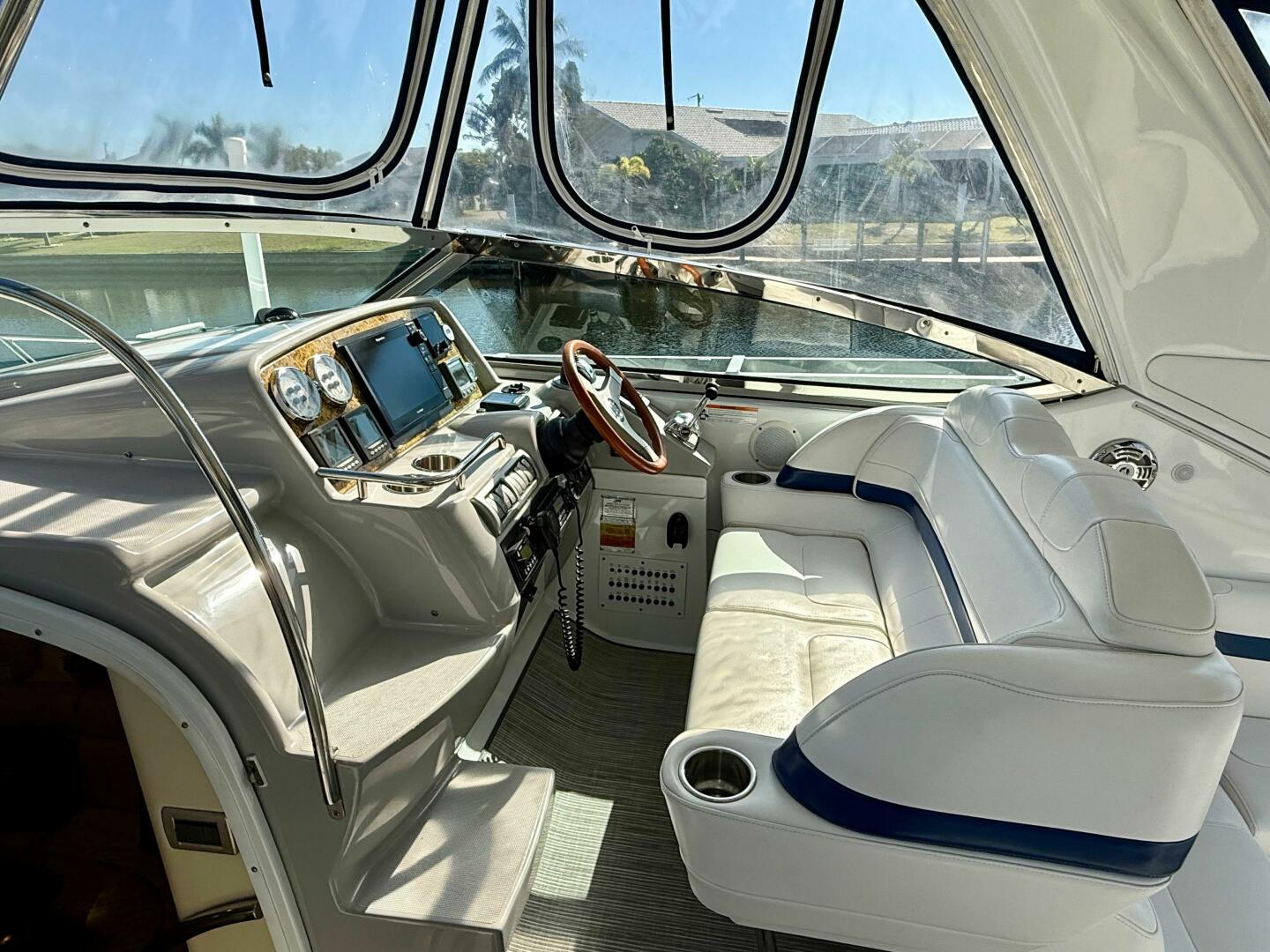 2008 Formula 37 Performance Cruiser - Image 20