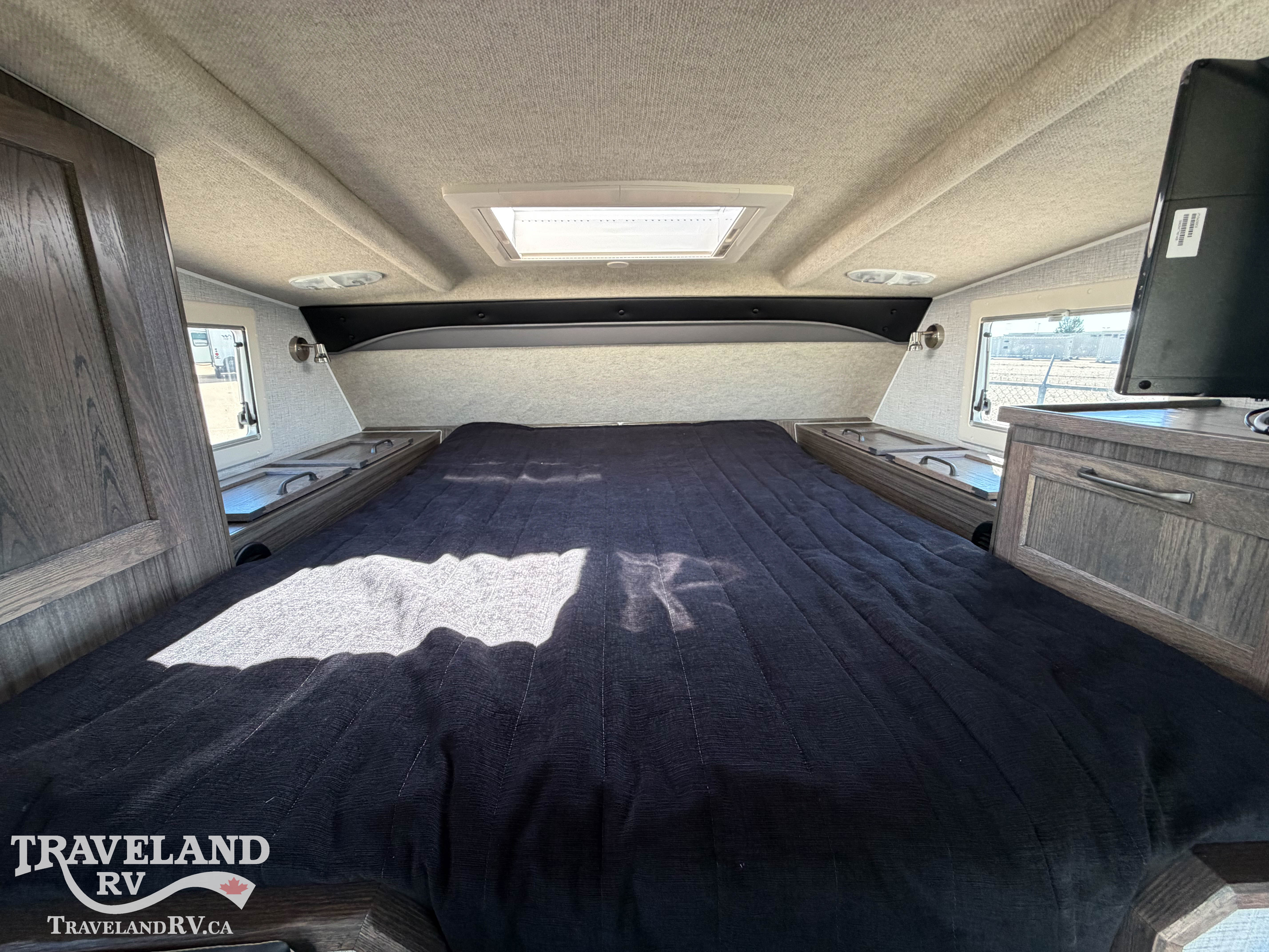 2027 NORTHERN LITE LIMITED EDITION 8-11EX LE WB - Image 9