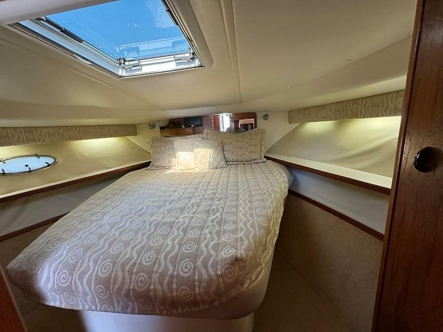 2000 Tiara Yachts 3500 Open - Image 27