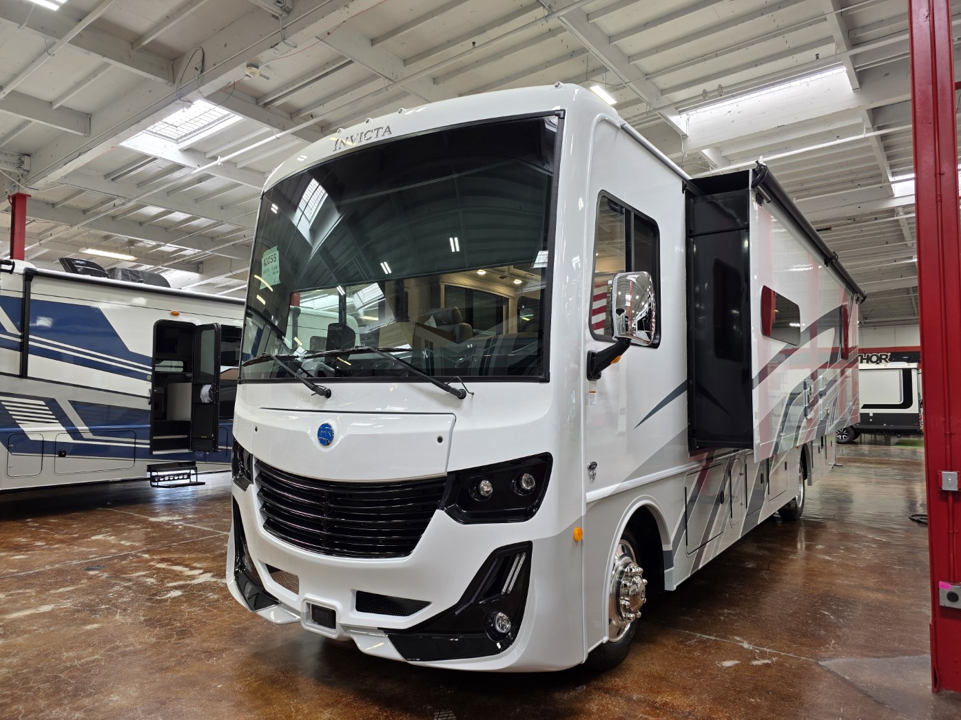 2026 Holiday Rambler Invicta 33HB - Image 3
