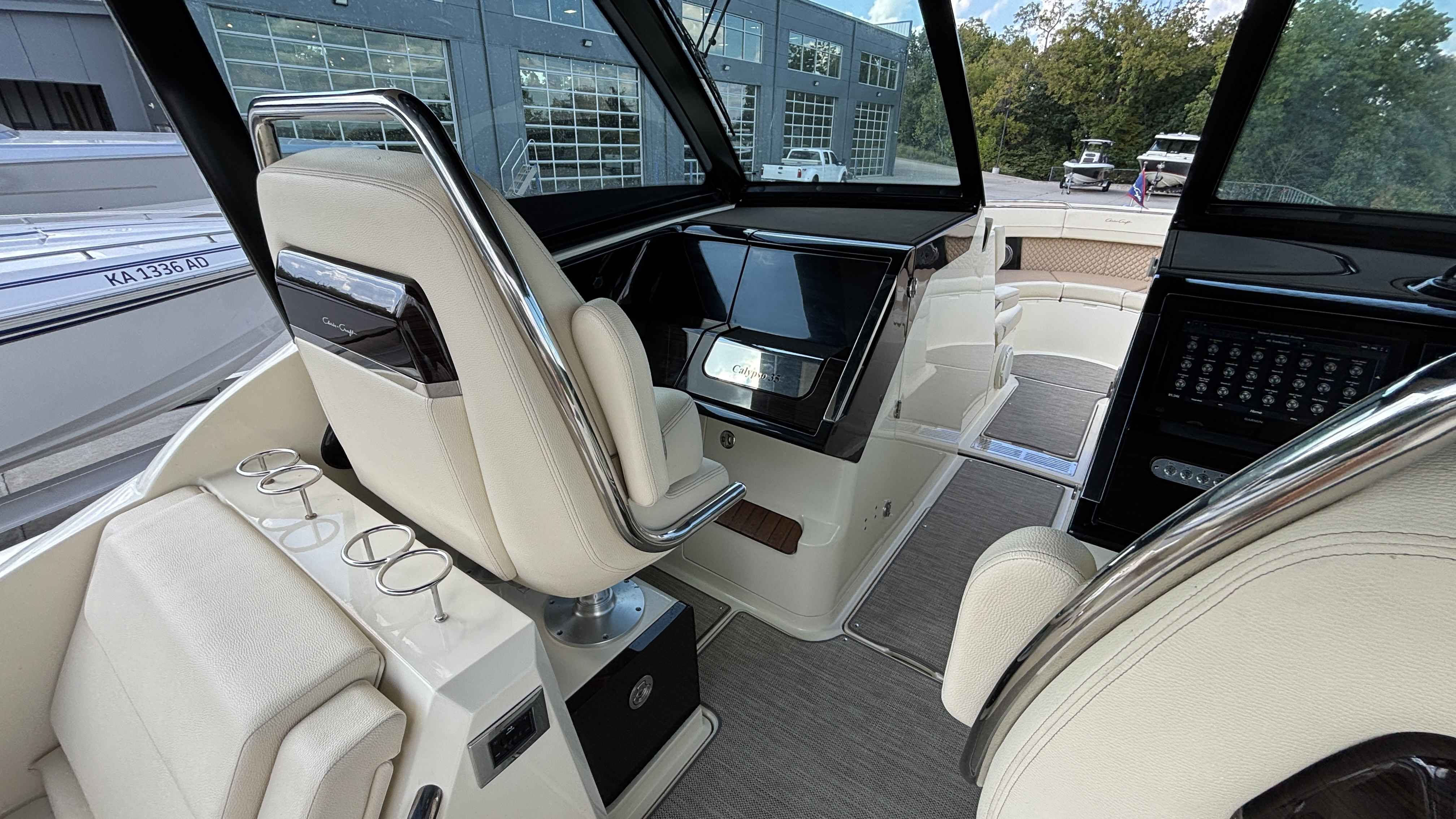 2021 Chris Craft 35 Calypso - Image 32