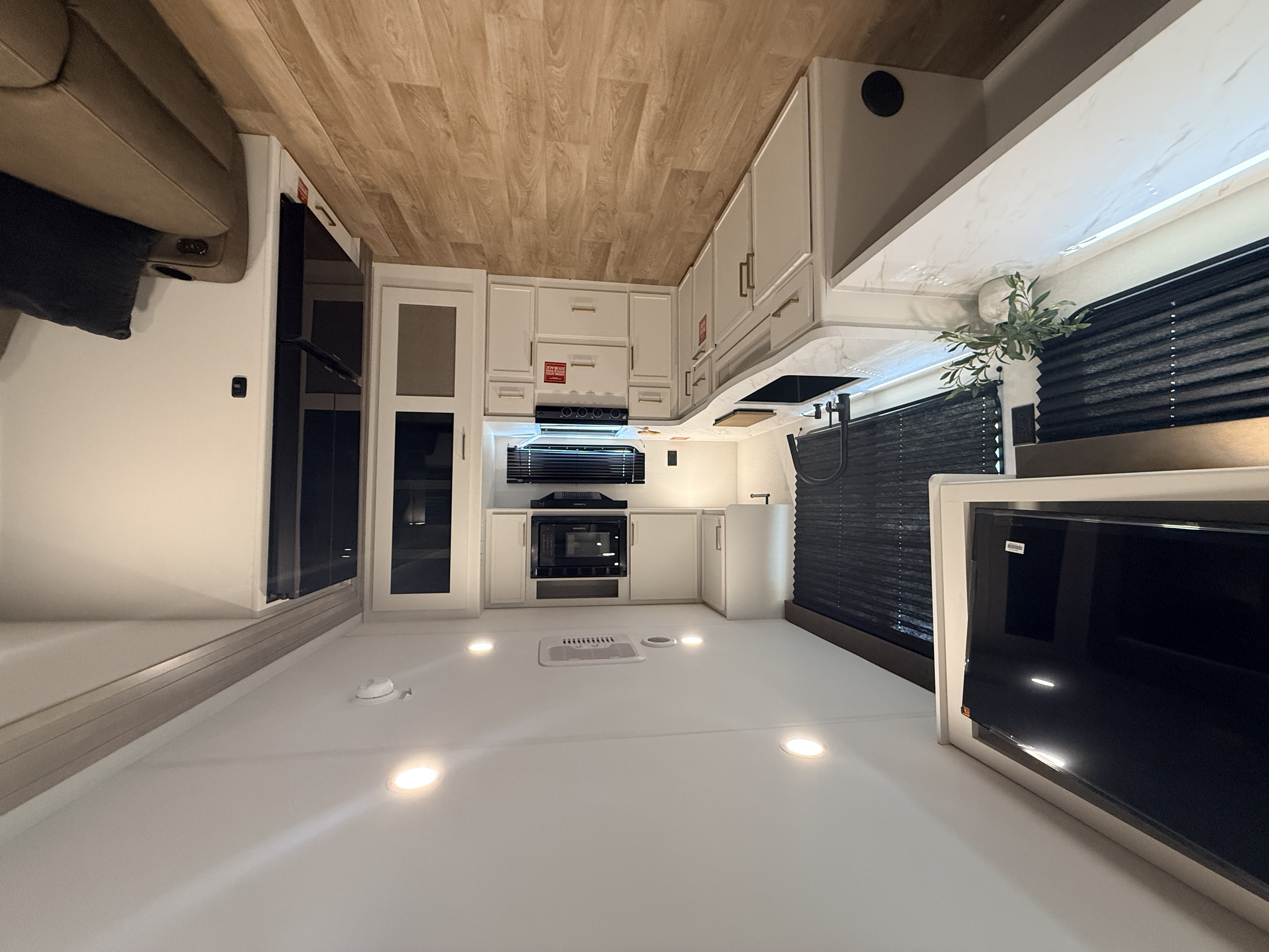 2027 Grand Design Transcend 315RKT - Image 15