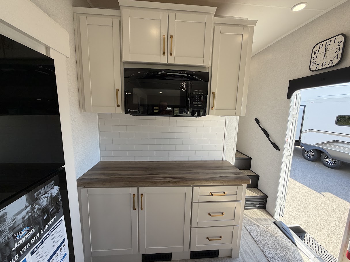 2027 JAYCO EAGLE 29RLC - Image 16