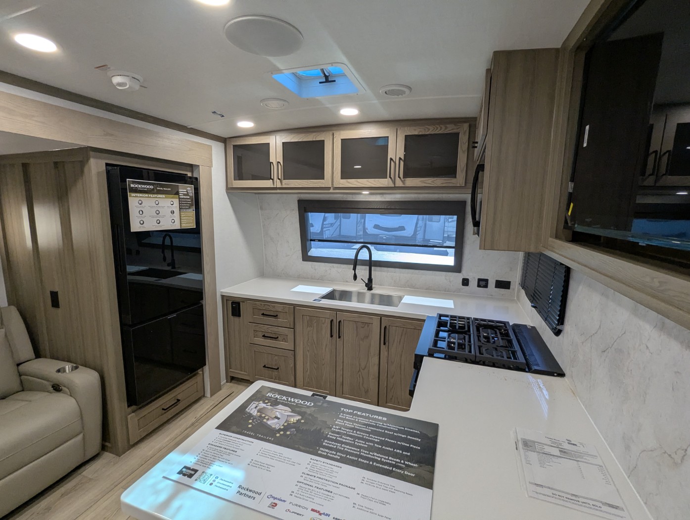 2026 Forest River Rockwood Signature 8263MBR - Image 7