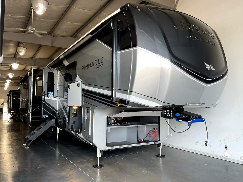 2026 JAYCO PINNACLE 38 FBRK - Image 34