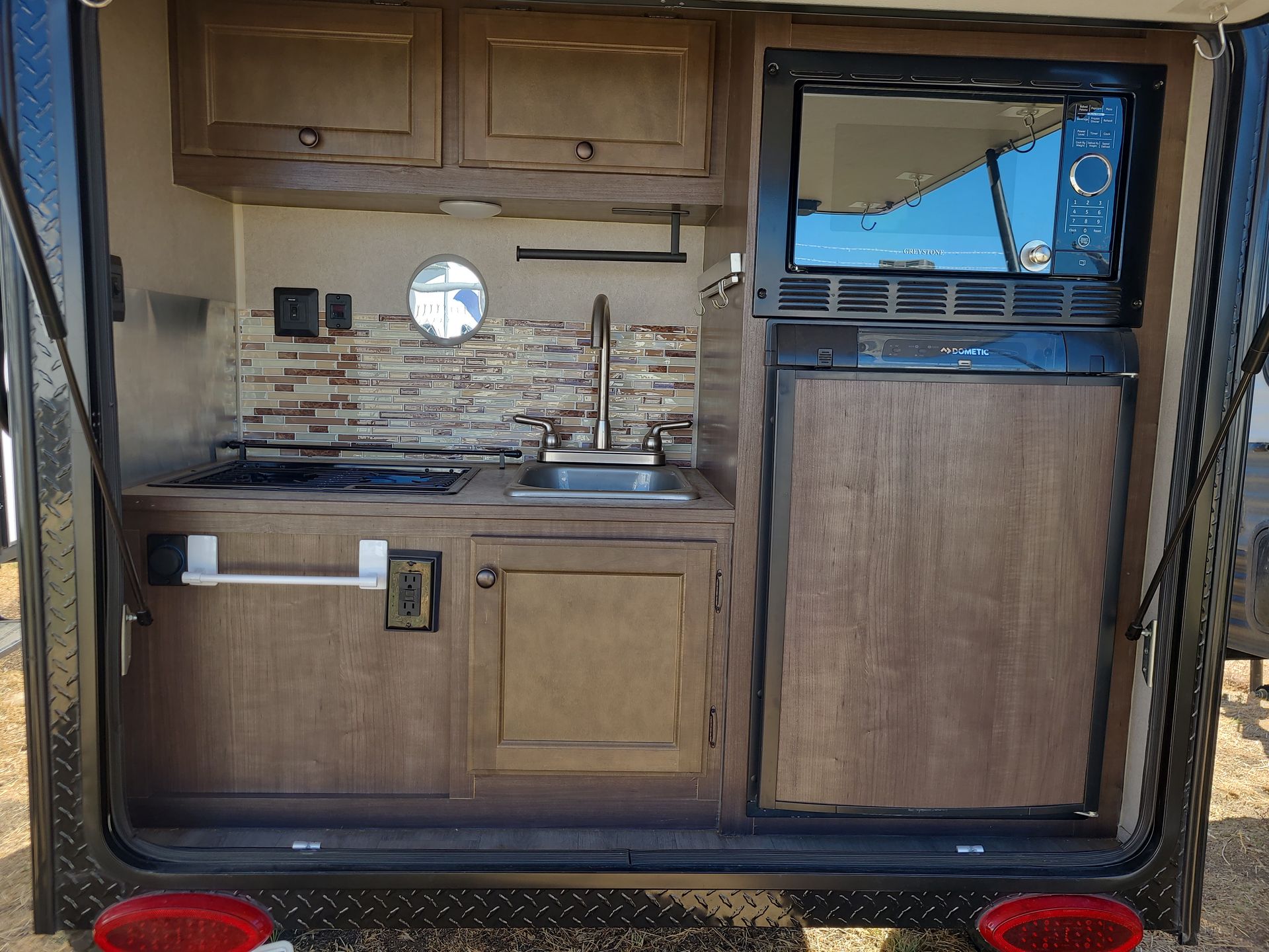 2022 Sunset Park RV Sun Ray 109 - Image 22