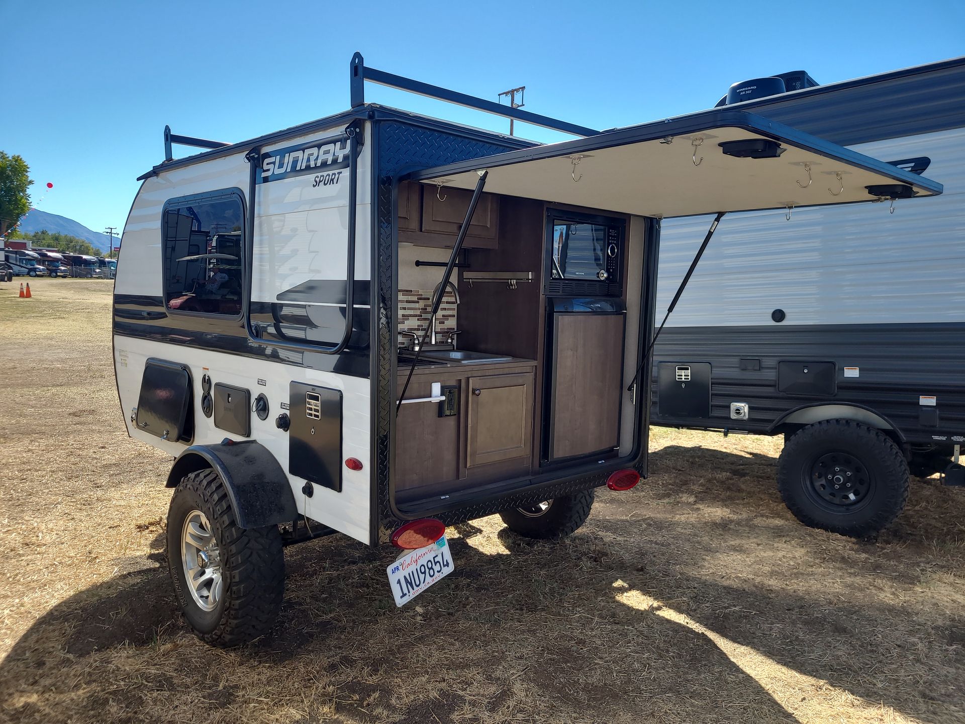 2022 Sunset Park RV Sun Ray 109 - Image 15