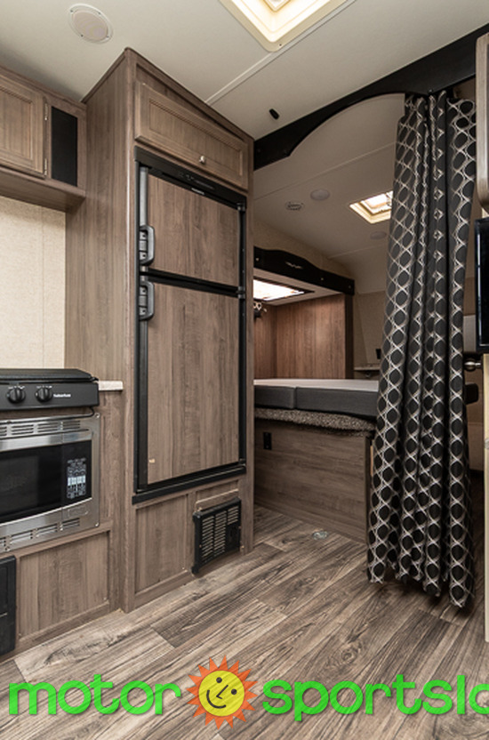 2019 Omega Rv Weekend Warrior SS2300 - Image 18