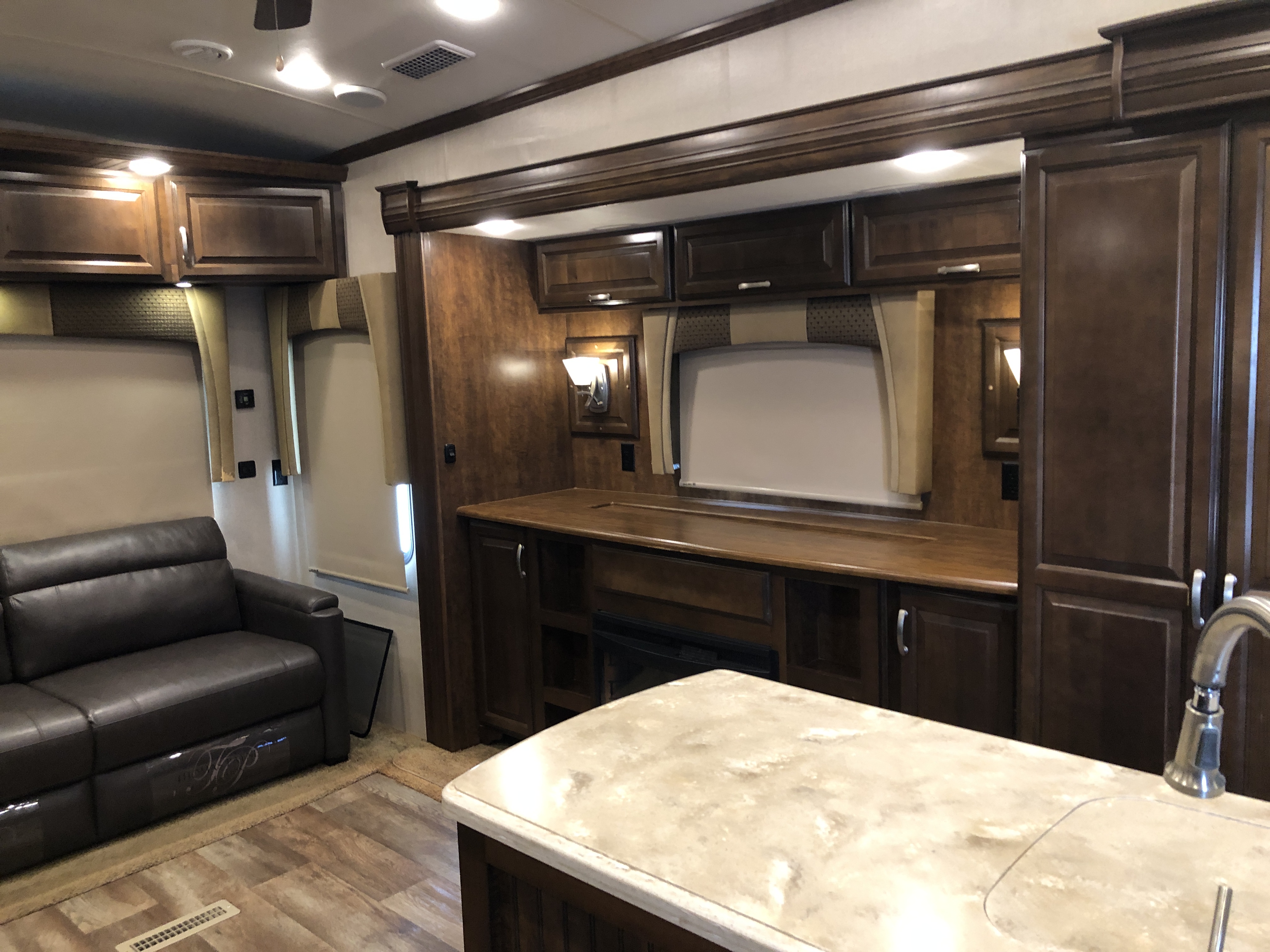 2016 Forest River Cardinal 3850RL - Image 13