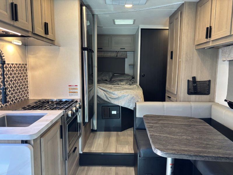 2024 Forest River Sunseeker 2860DS - Image 8