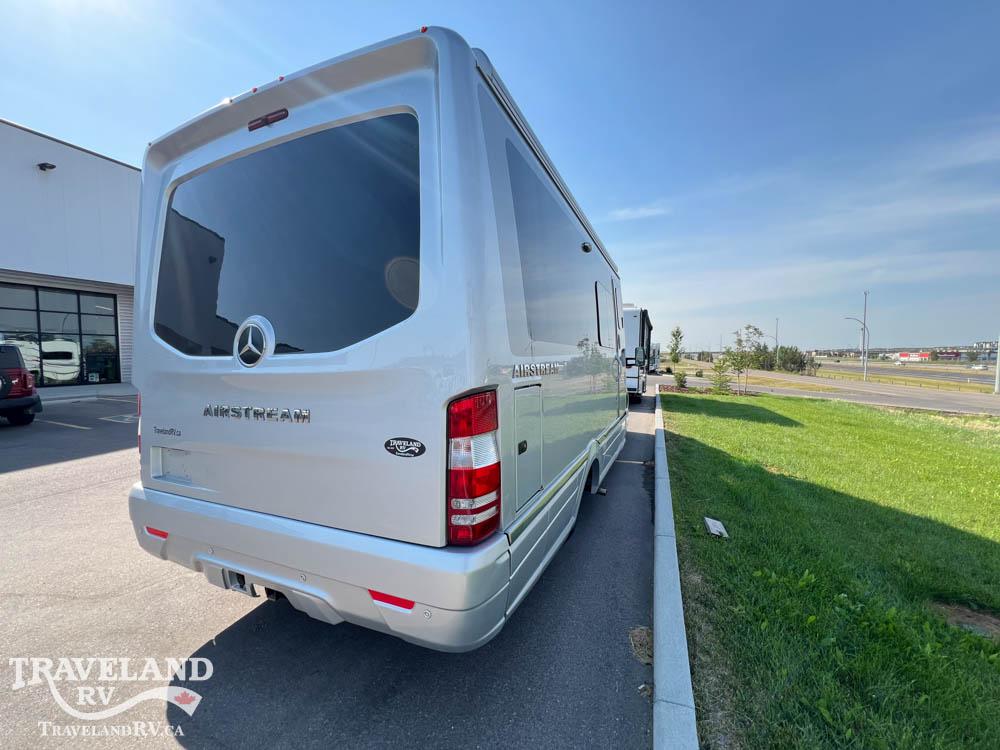 2025 AIRSTREAM ATLAS MURPHY SUITE E1 - Image 12