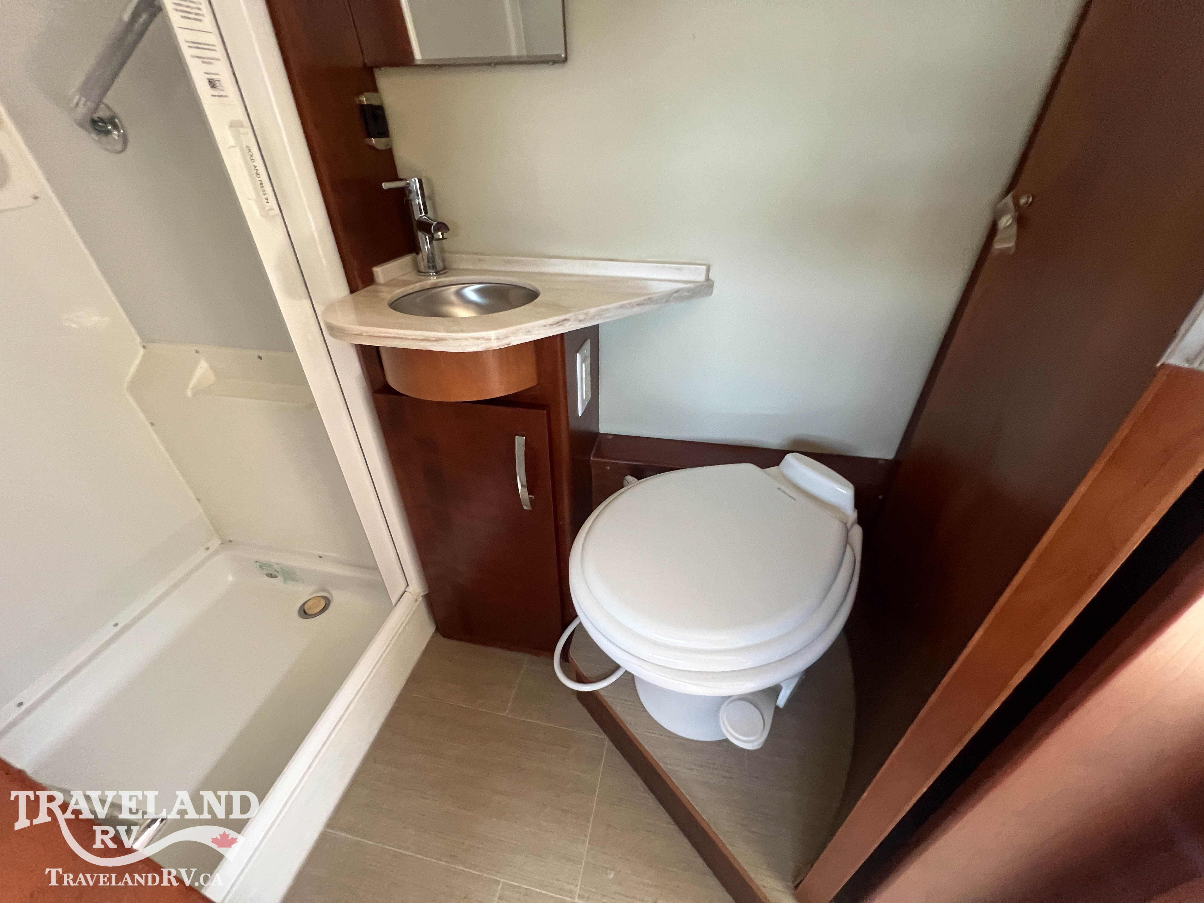 2015 Leisure Travel SERENITY S24CB - Image 35
