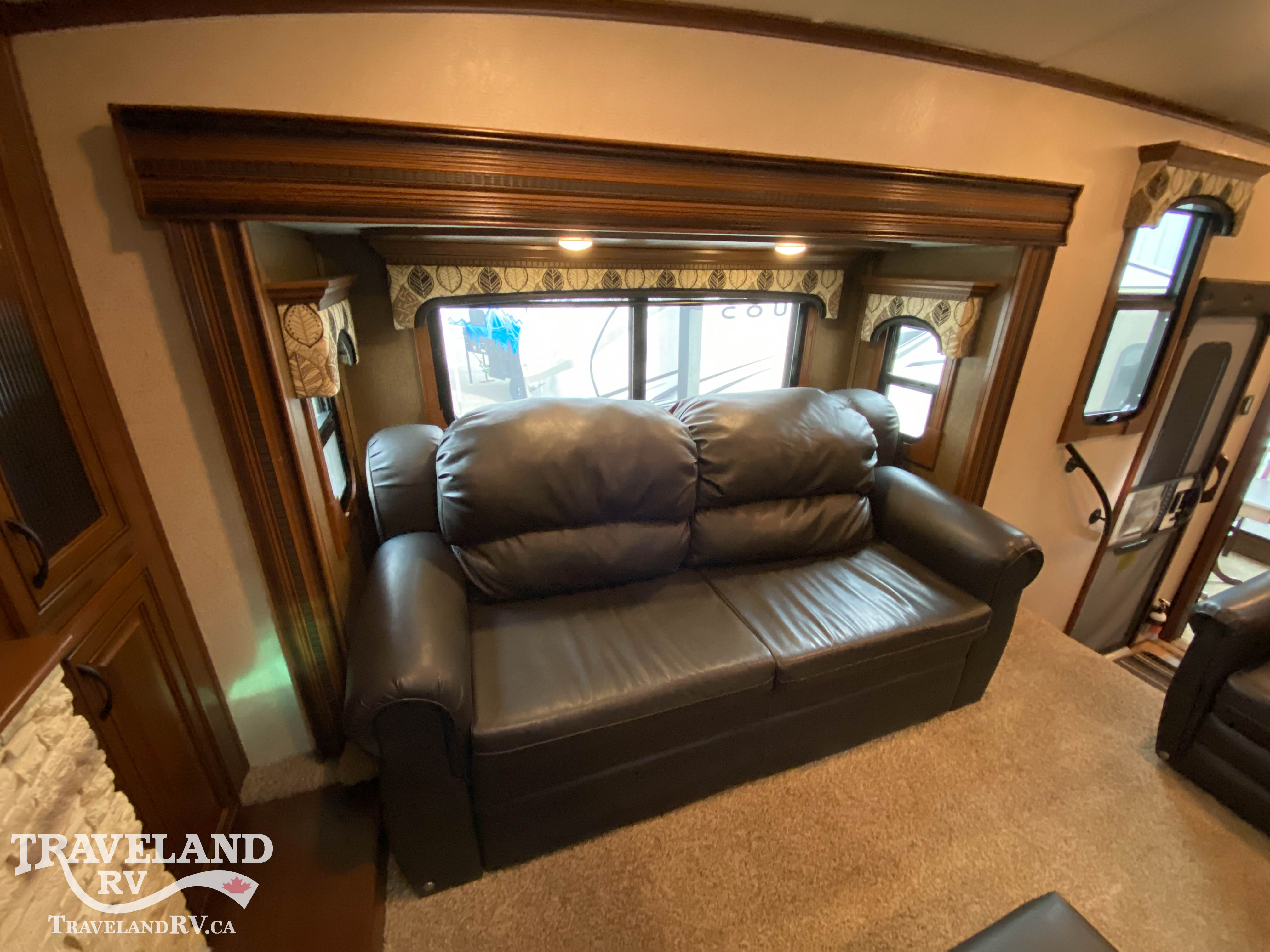 2016 Jayco Pinnacle 38FLSA - Image 8