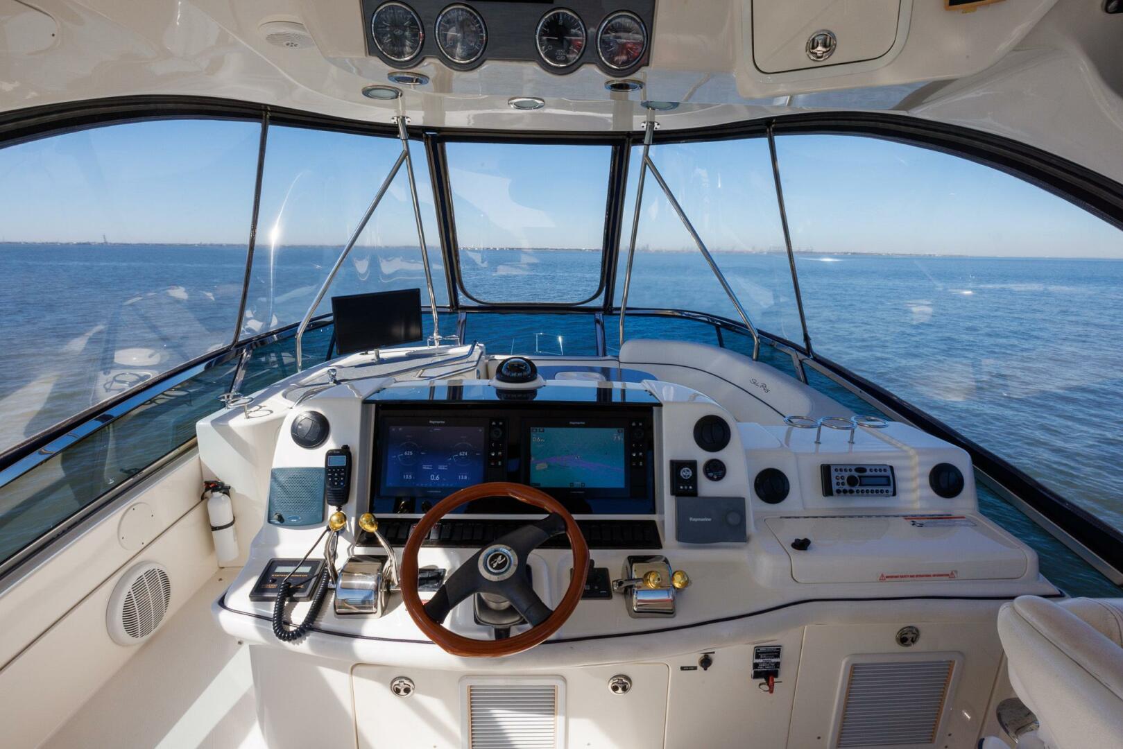 2006 Sea Ray 52 Sedan Bridge - Image 3