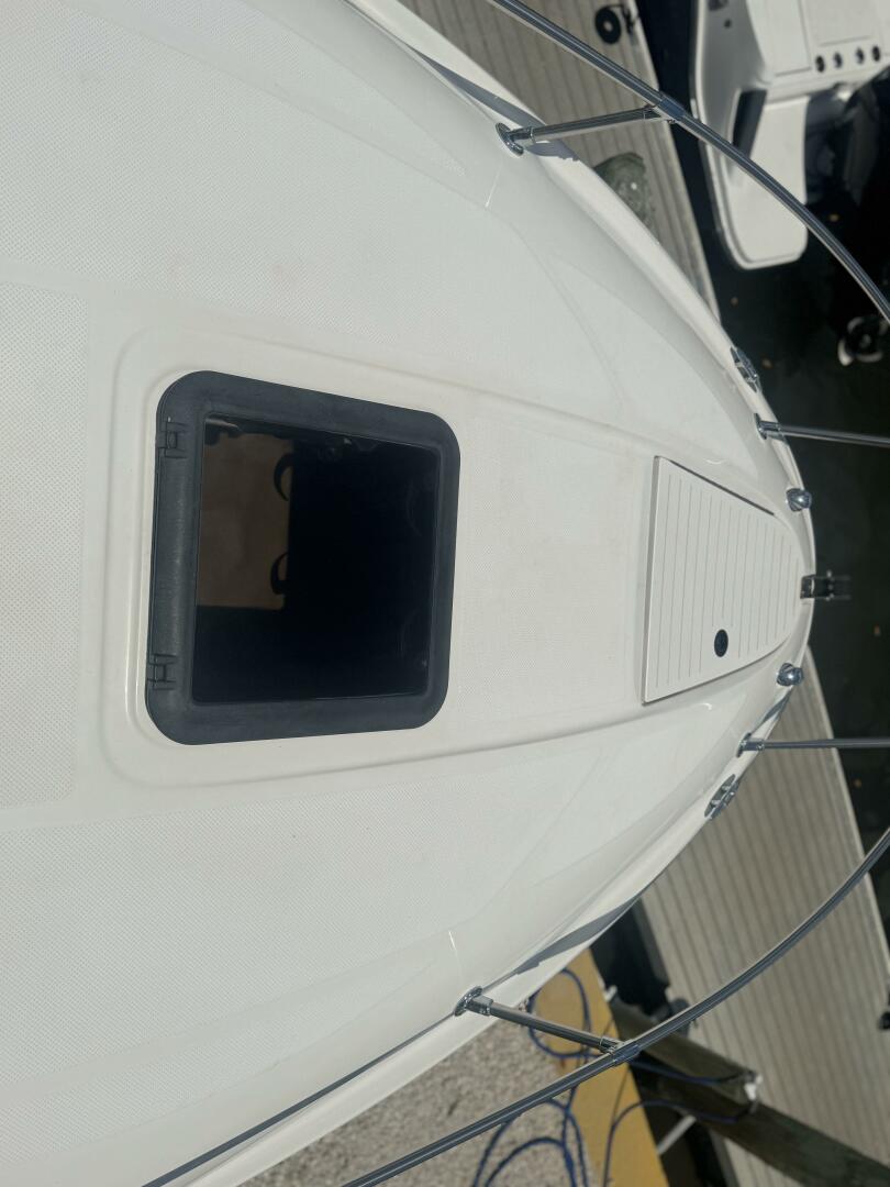 2003 Bayliner 212 Capri Cuddy Cabin Base - Image 4
