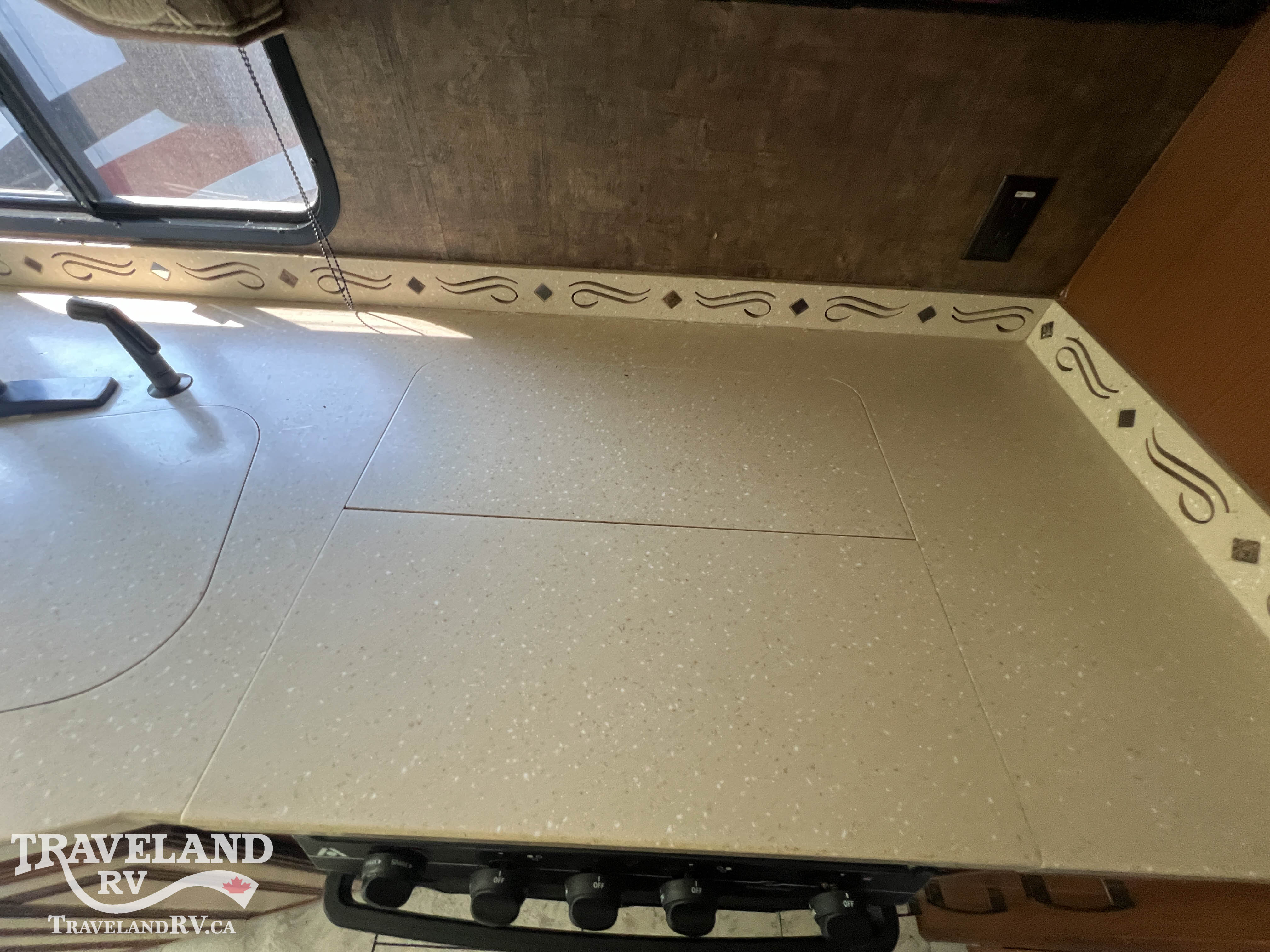 2012 Tiffin Allegro 36 LA - Image 23