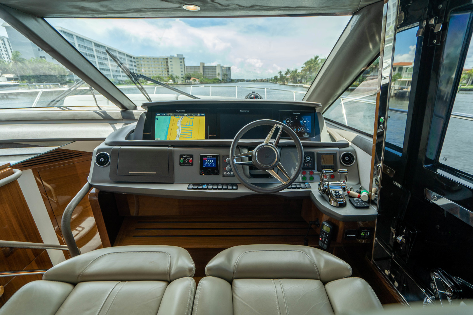 2018 Princess F62 - Image 66