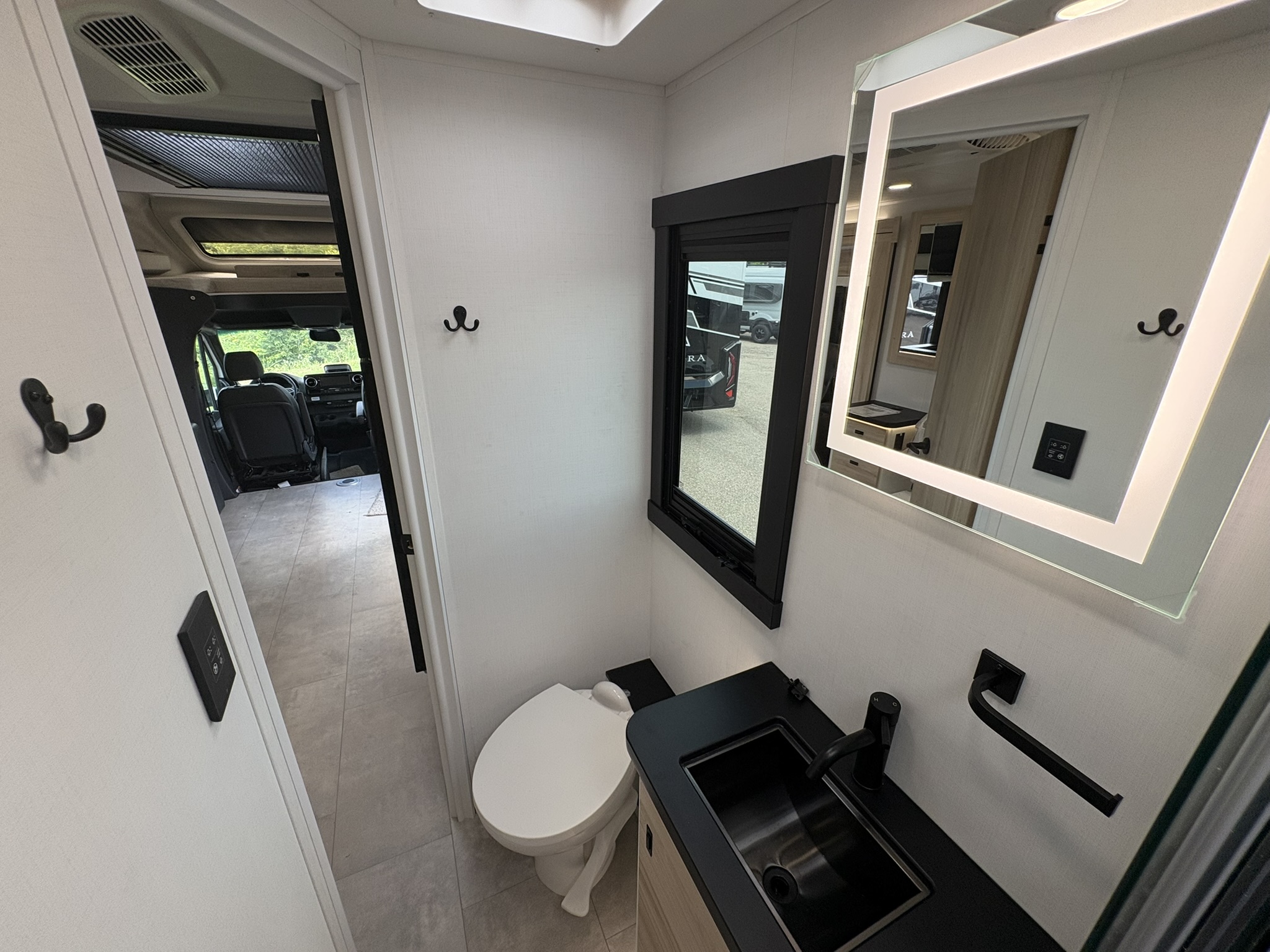 2027 JAYCO MELBOURNE PRESTIGE 25LP - Image 40