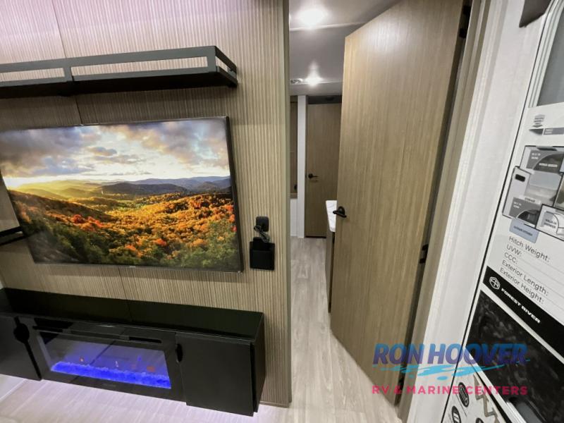 2026 FOREST RIVER 33TS - Image 37