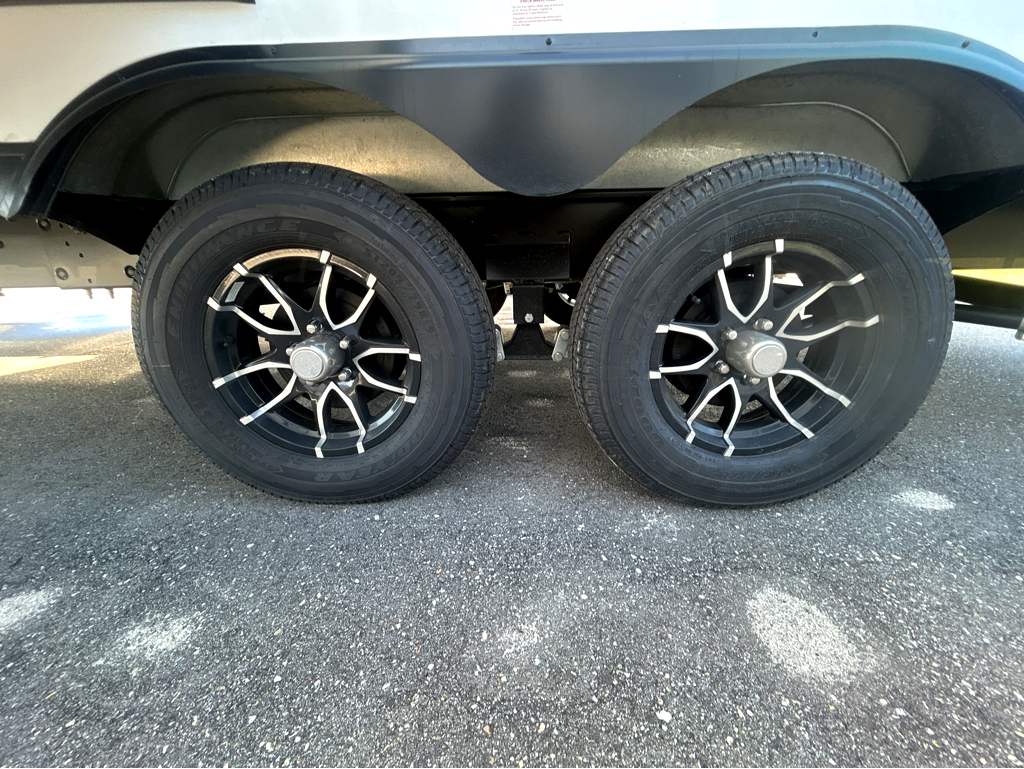 2026 VENTURE RV SPORTTREK STINGER 222VUD - Image 8
