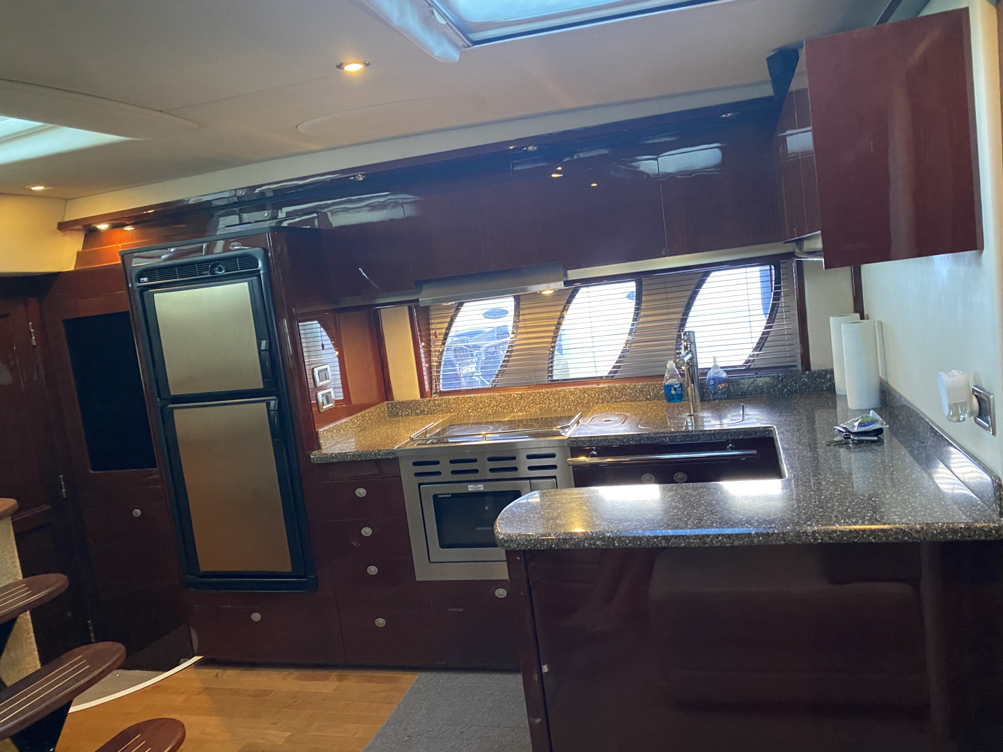 2008 Sea Ray 48 Sundancer - Image 8