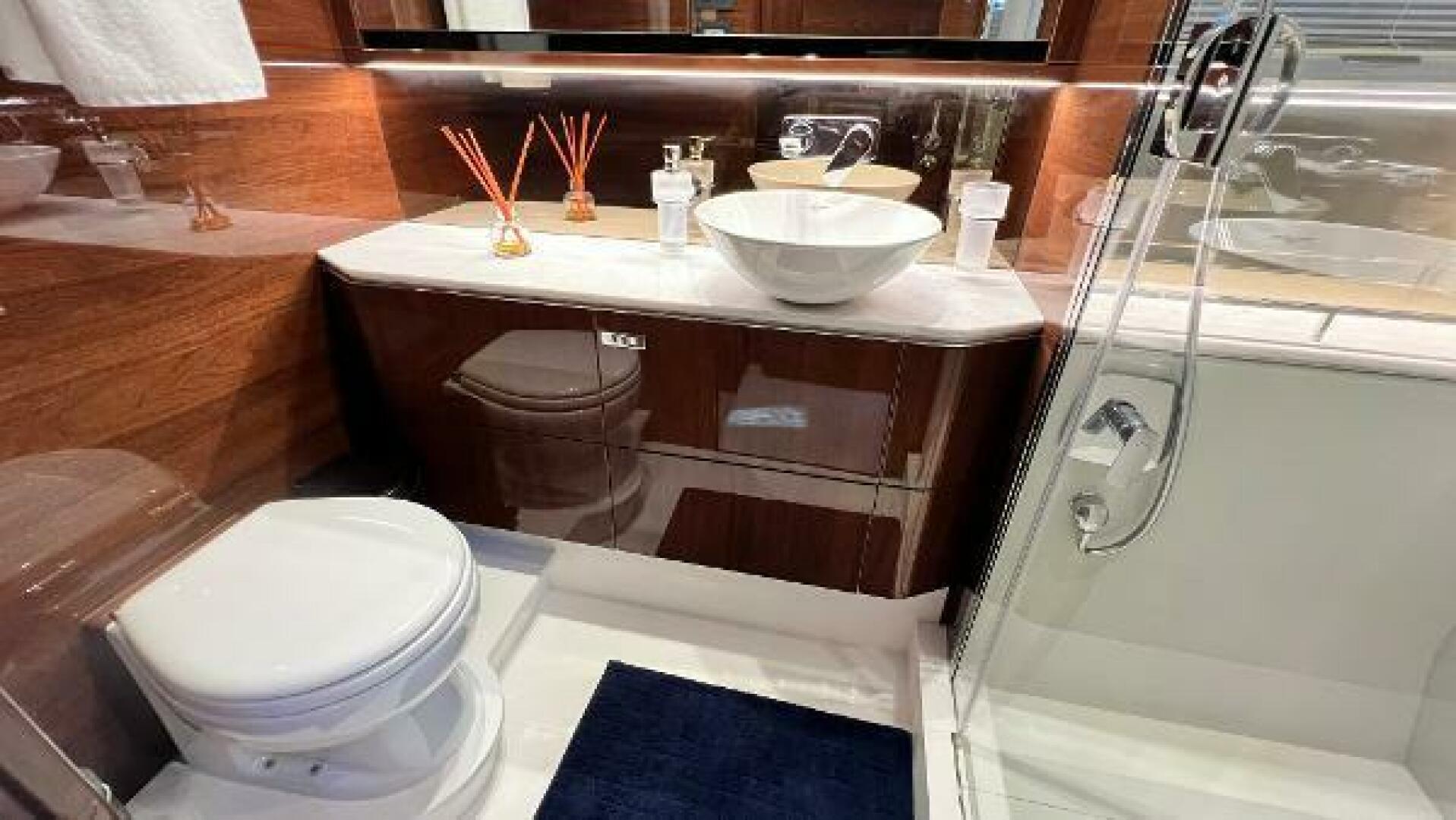 2019 Princess F62 - Image 23