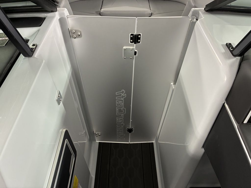 2026 MasterCraft XT24 - Image 46