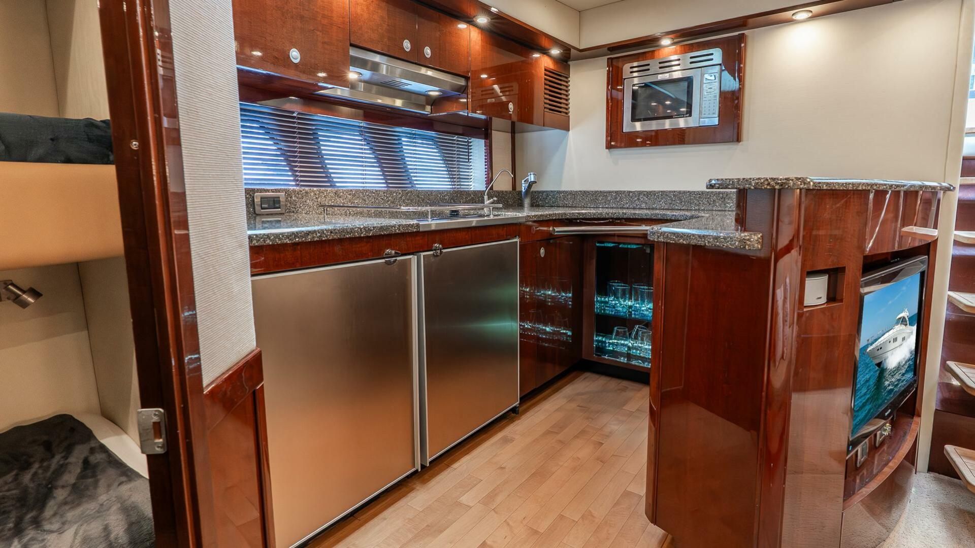 2008 Sea Ray Sundancer 60 - Image 11