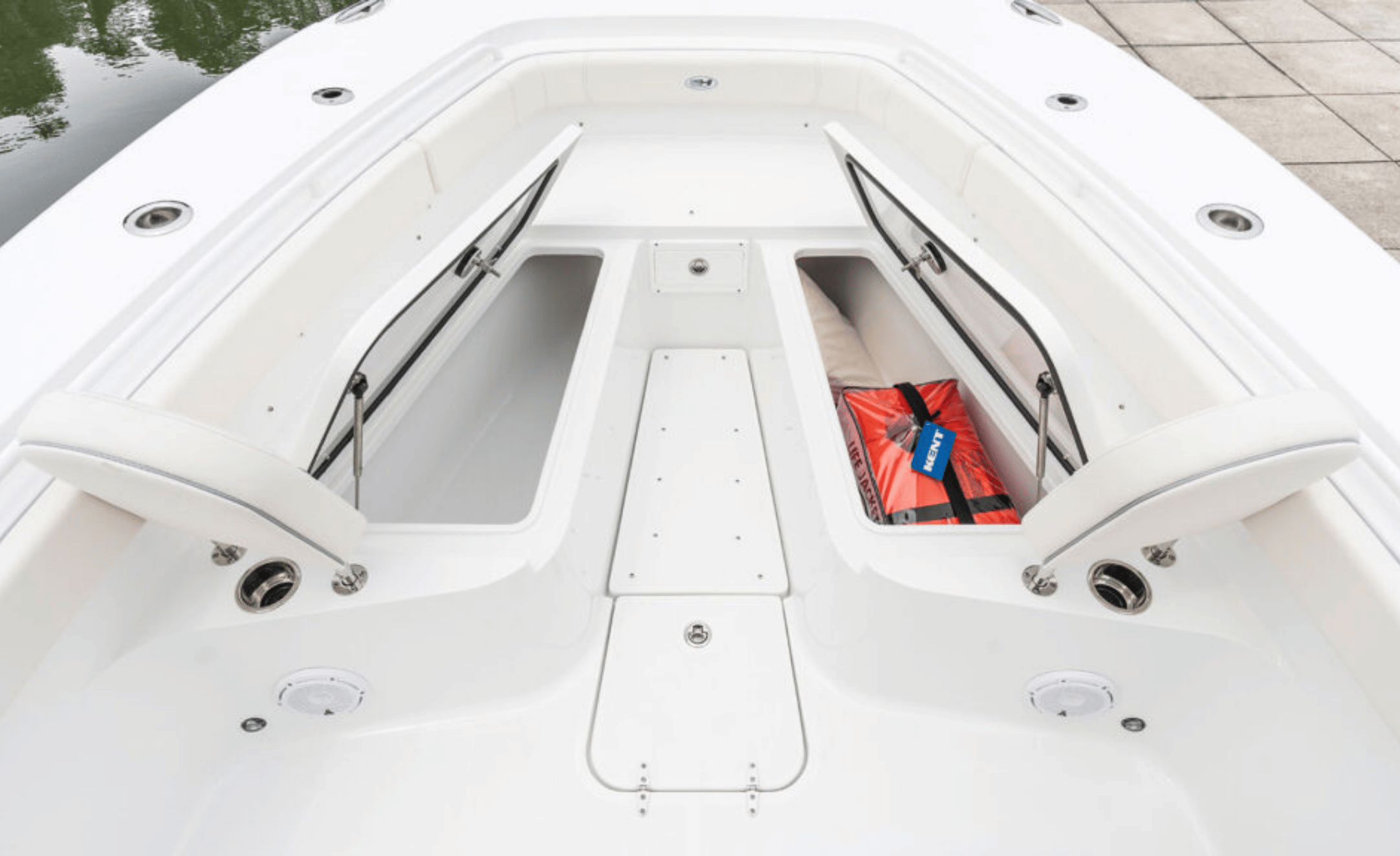2027 Sea Hunt Gamefish 30FS - Image 16