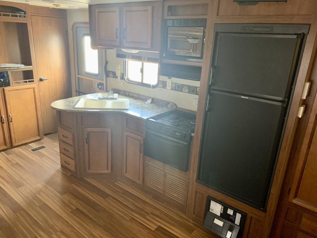 2015 Gulf Stream Kingsport 271DDS - Image 11
