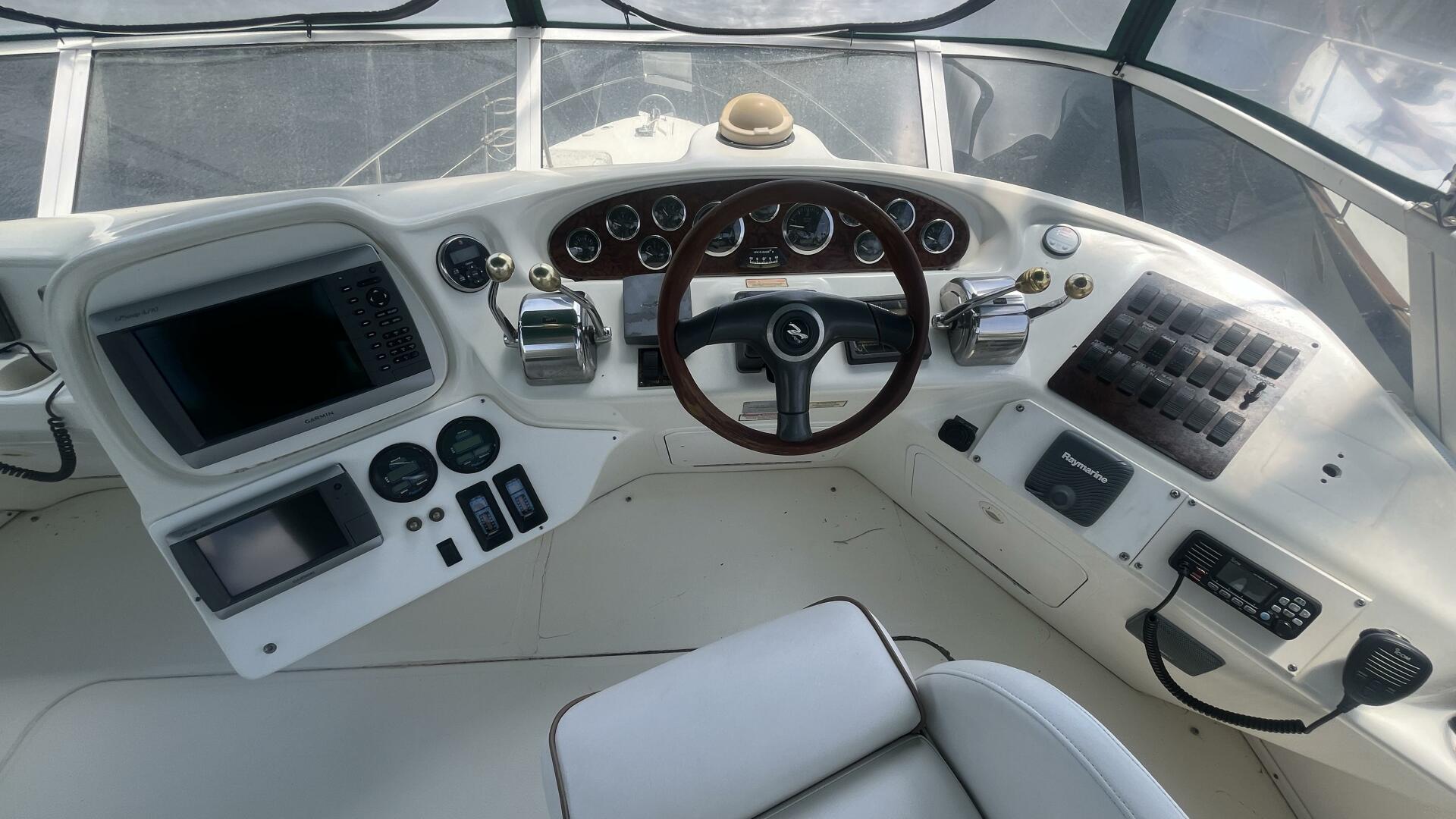2000 Sea Ray 380 Aft Cabin - Image 17