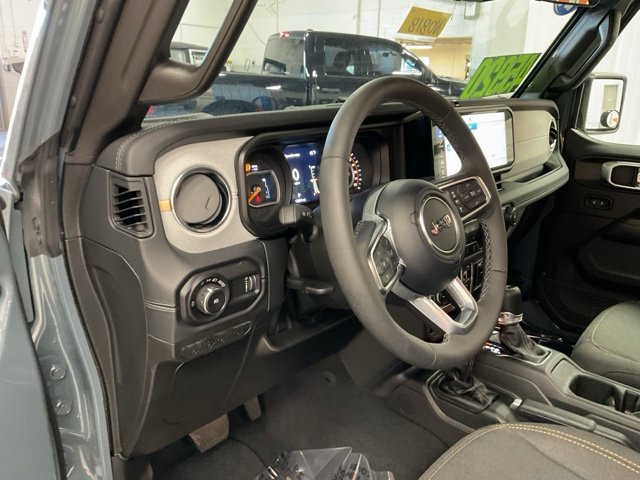 2026 Jeep Wrangler Sahara 4 Door 4x4 - Image 12