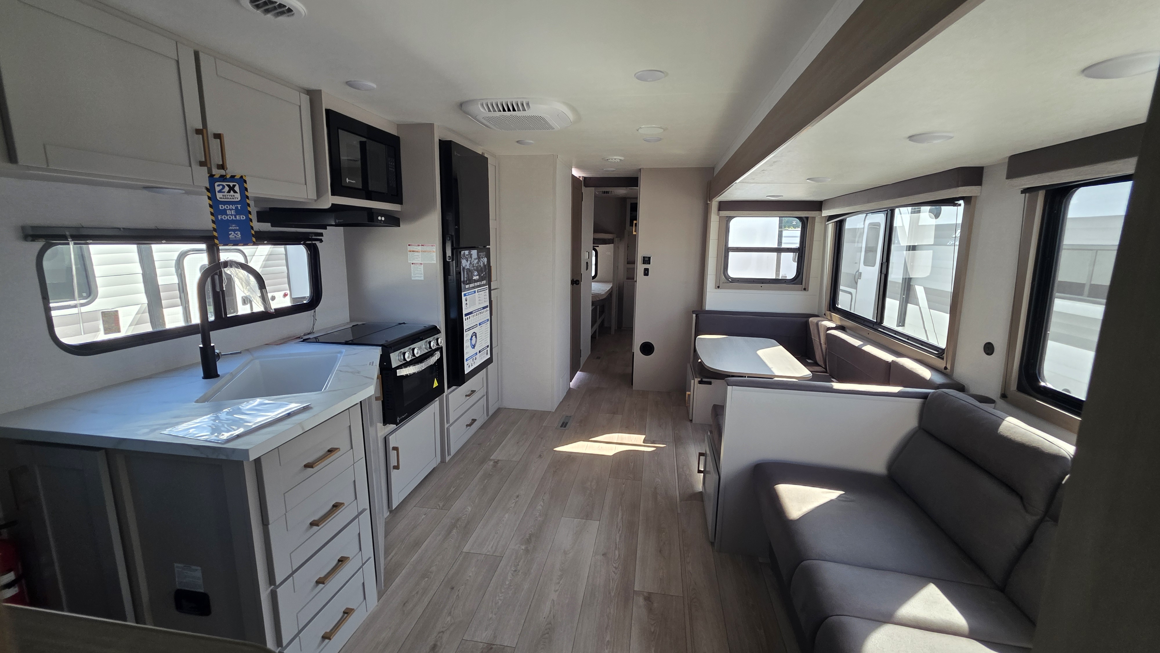2027 JAYCO JAY FLIGHT 321BDS - Image 18