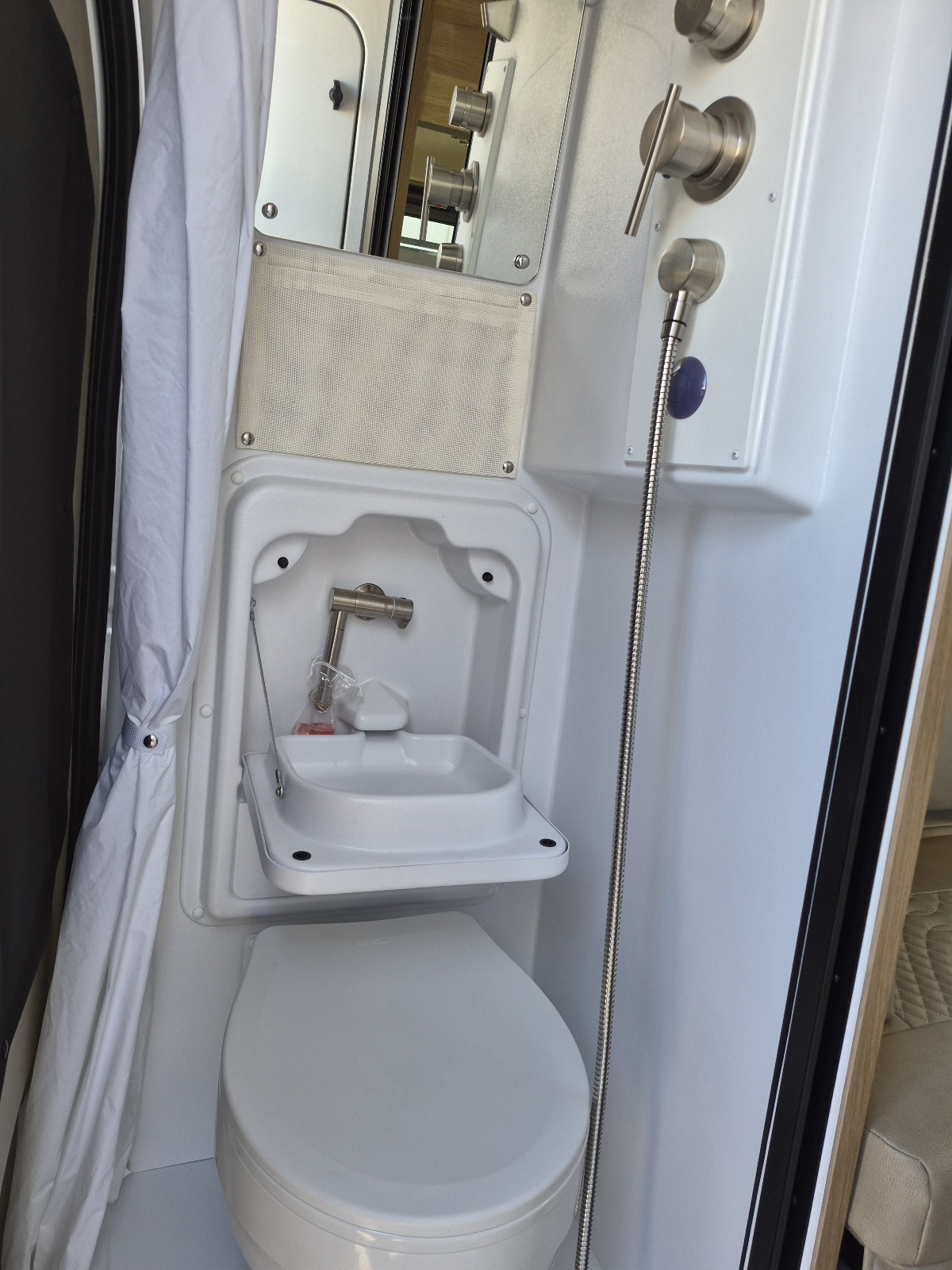 2027 Entegra Coach Expanse 21T - Image 14