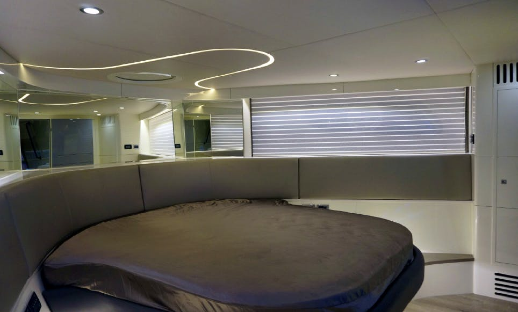 2027 Allegro Yacht - Image 16