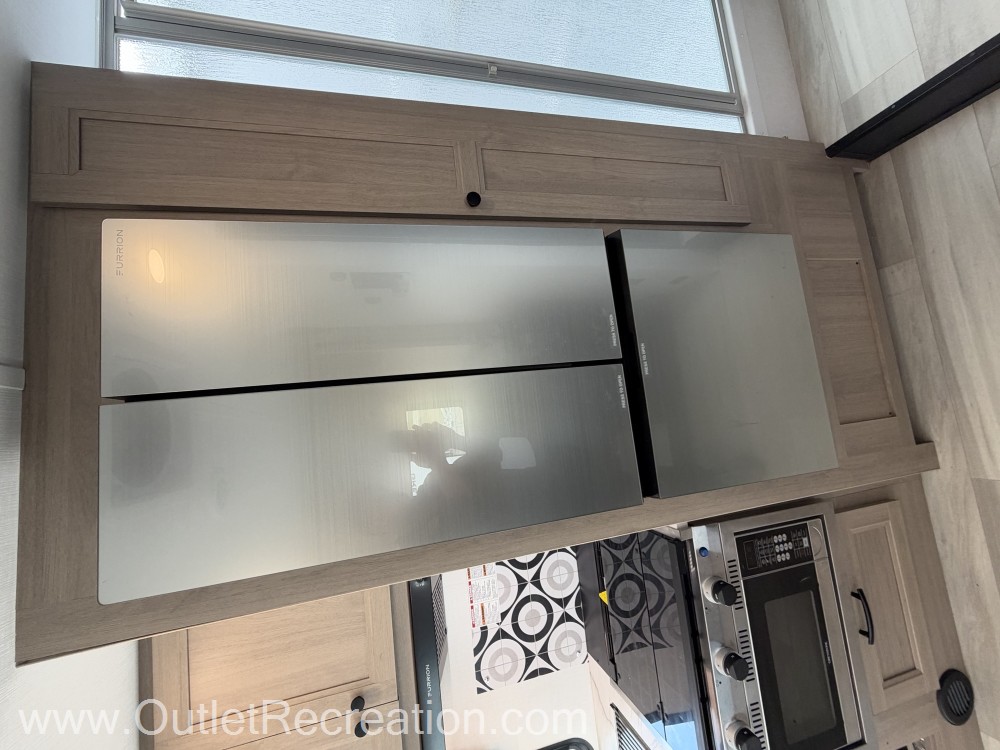 2025 Forest River Sunseeker 3010DS - Image 16