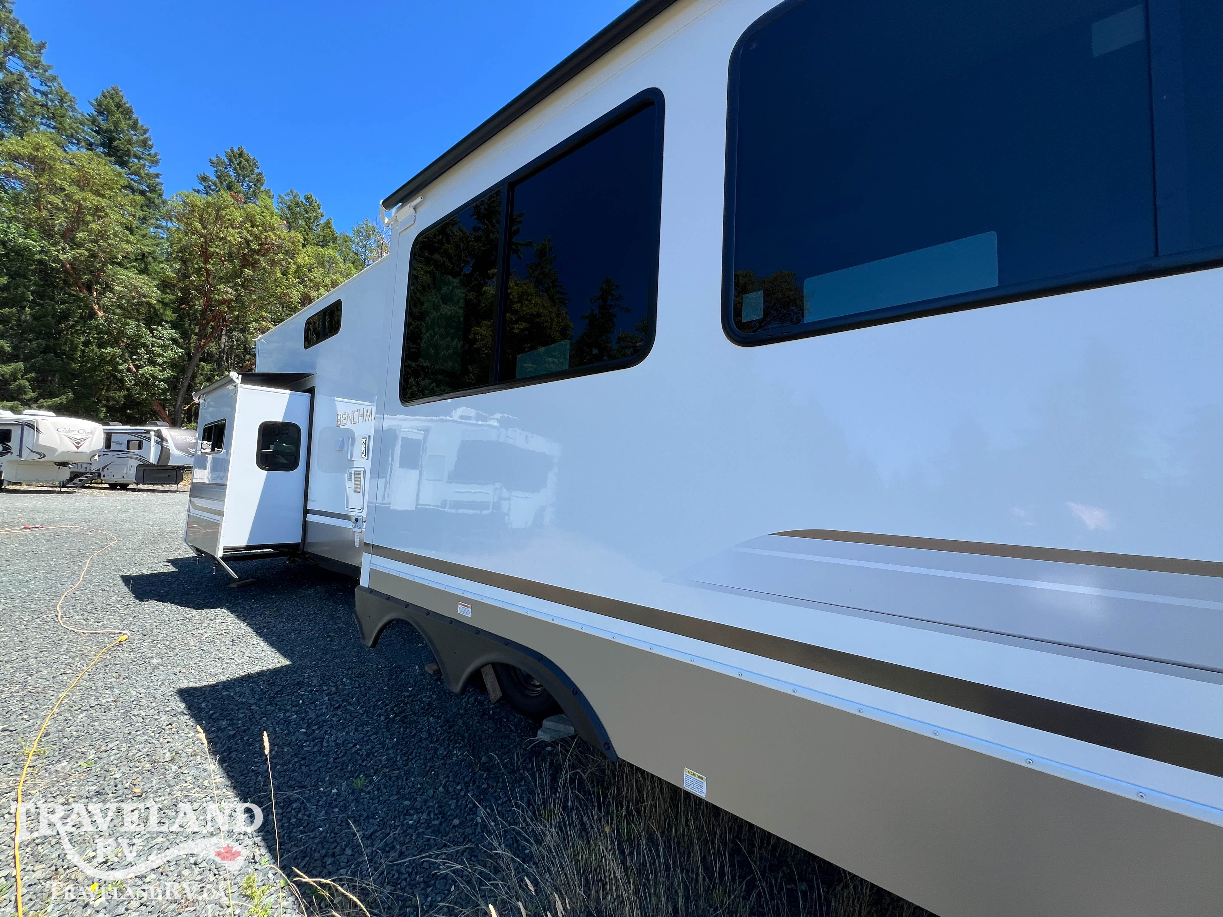 2026 Alliance RV Benchmark 44RKL - Image 6