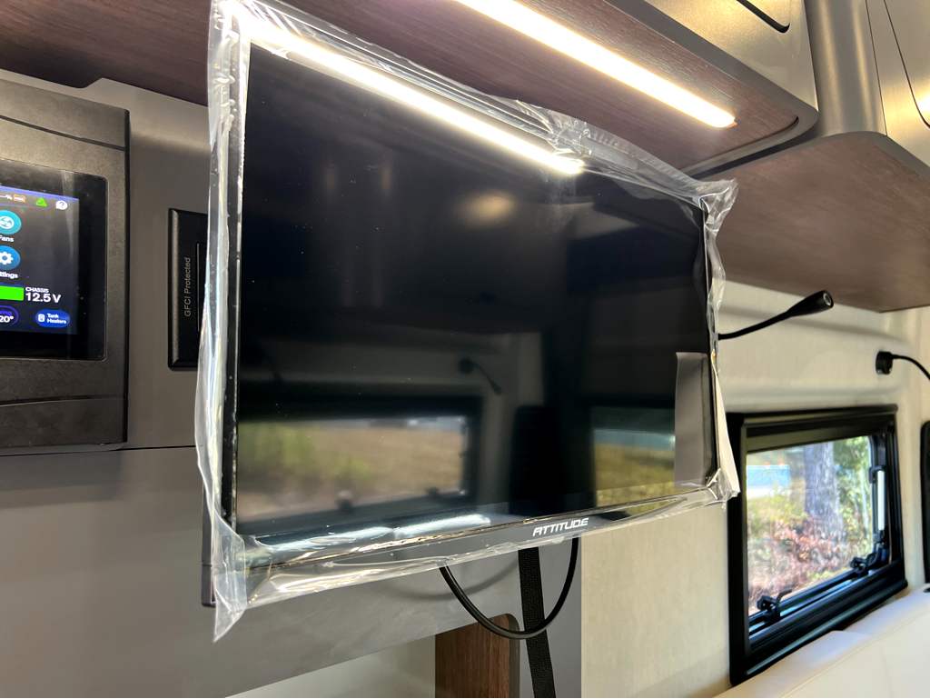 2027 GRAND DESIGN LINEAGE SERIESVP LVP2 - Image 11