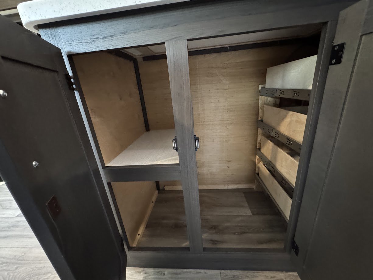 2026 VENTURE RV SPORTTREK 333VMI - Image 34